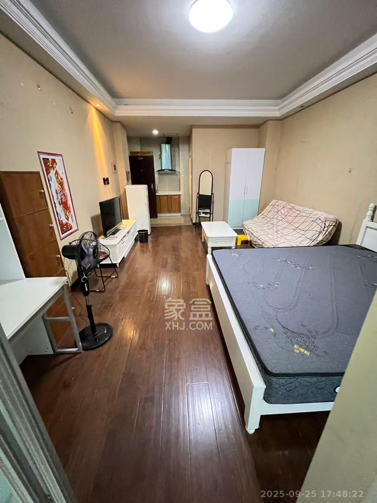 铂宫 1室1厅1卫 2000.0元/月 铂宫 1室1厅1卫 2000.0元/月室内图