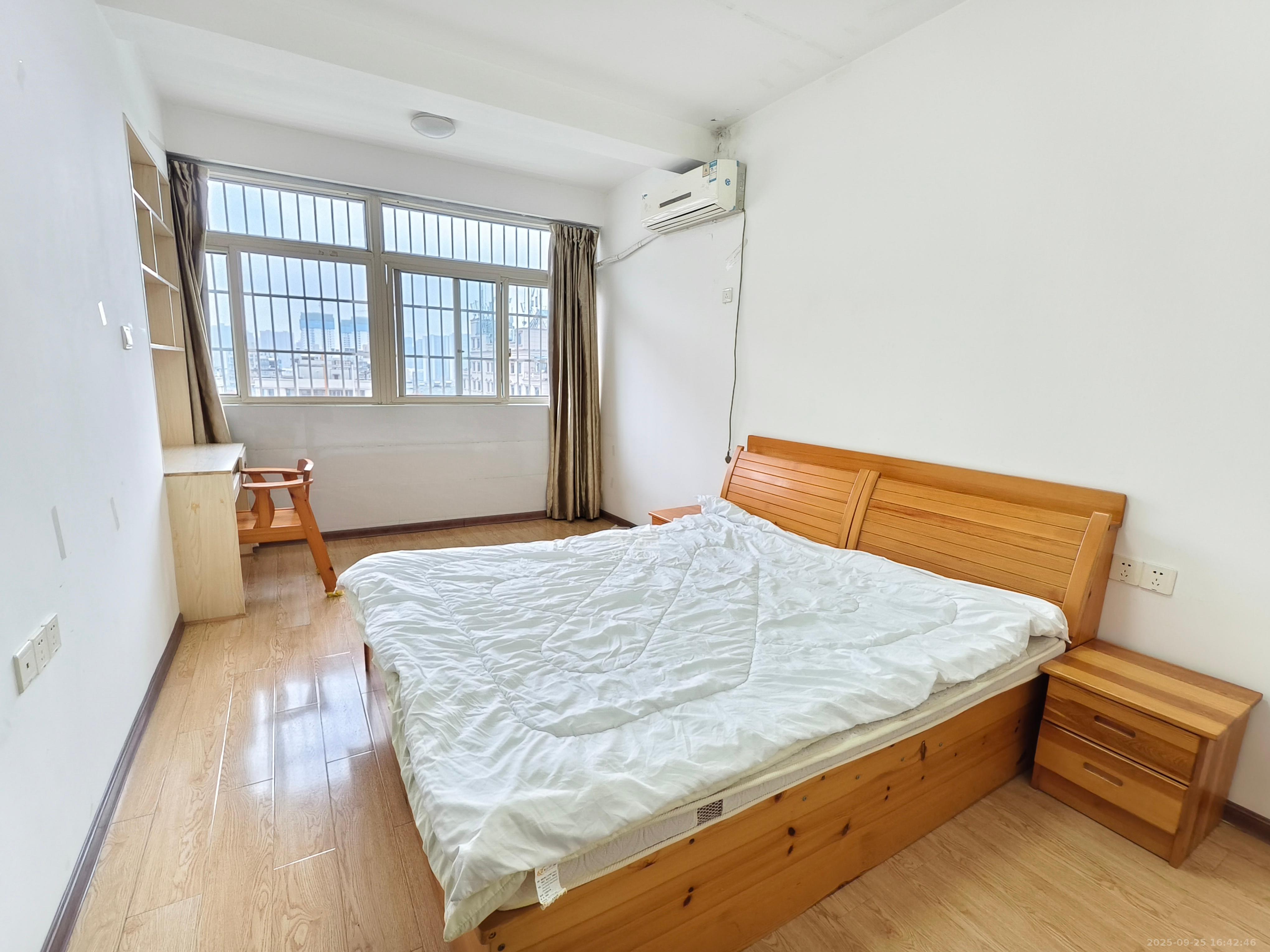 湖开小区（湖南开关厂宿舍）/南大桥社区  2室2厅1卫   1400.00元/月室内图