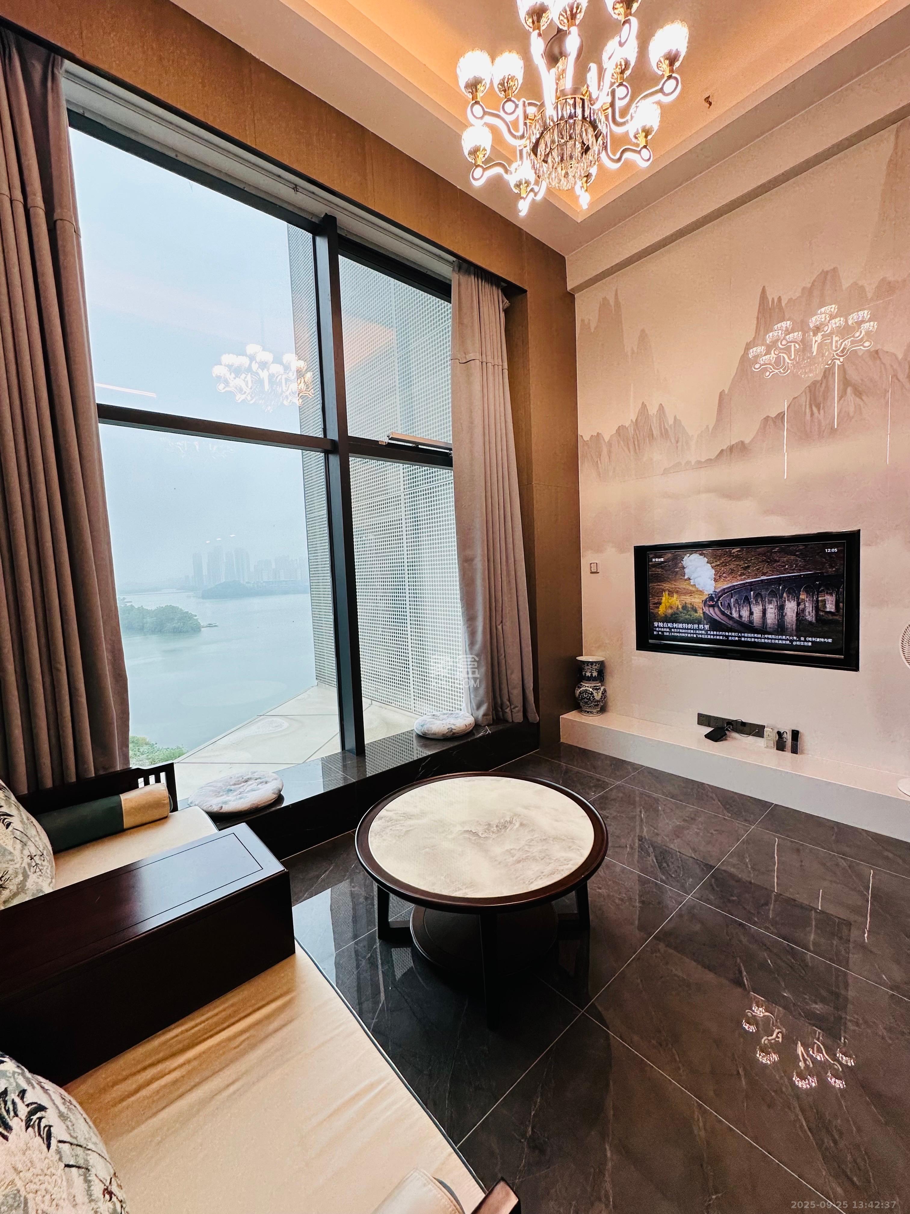 梅溪半岛  1室1厅2卫    3500.0元/月室内图