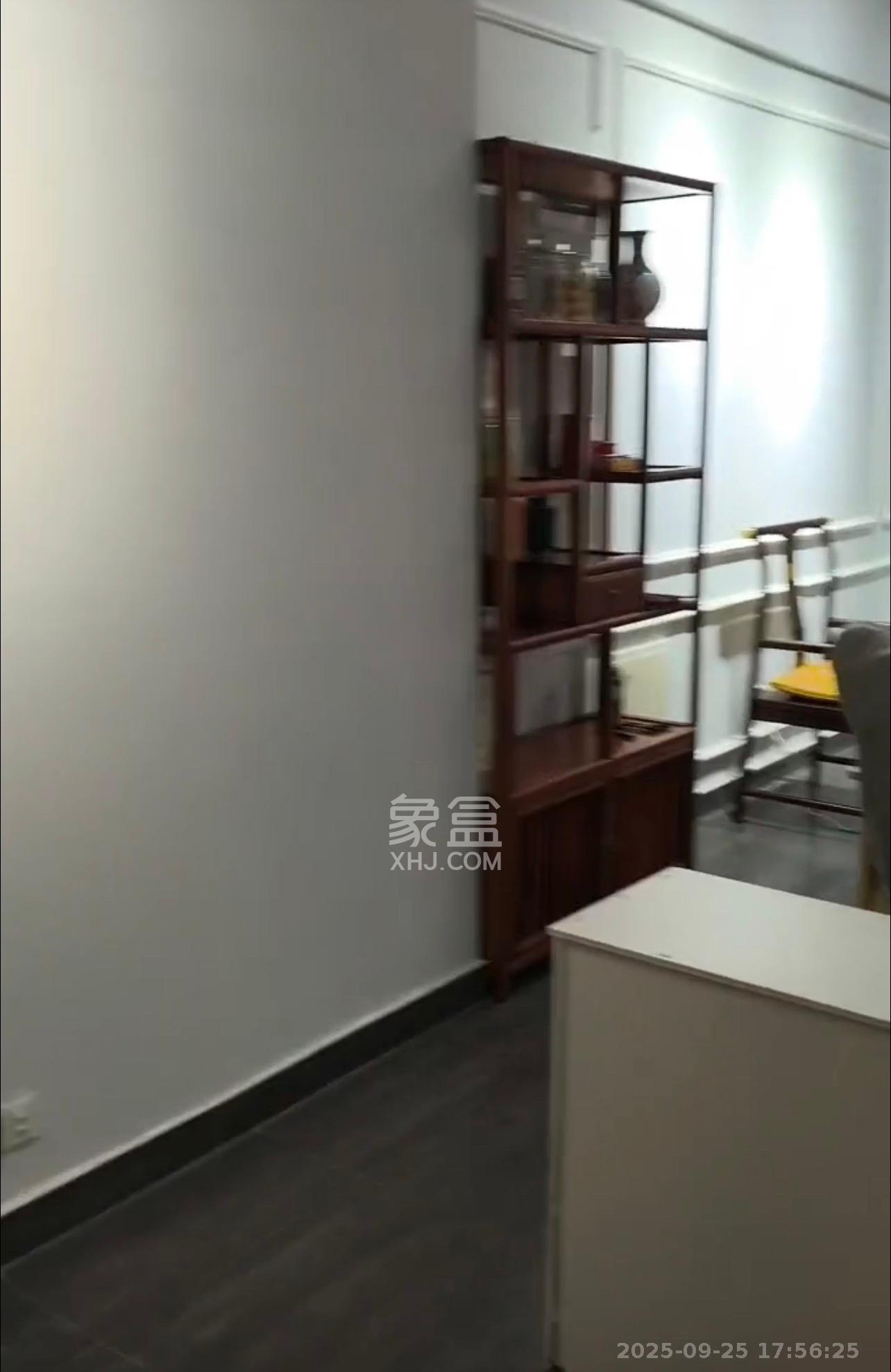 新世界广场 1室1厅1卫 1800.0元/月 新世界广场 1室1厅1卫 1800.0元/月室内图