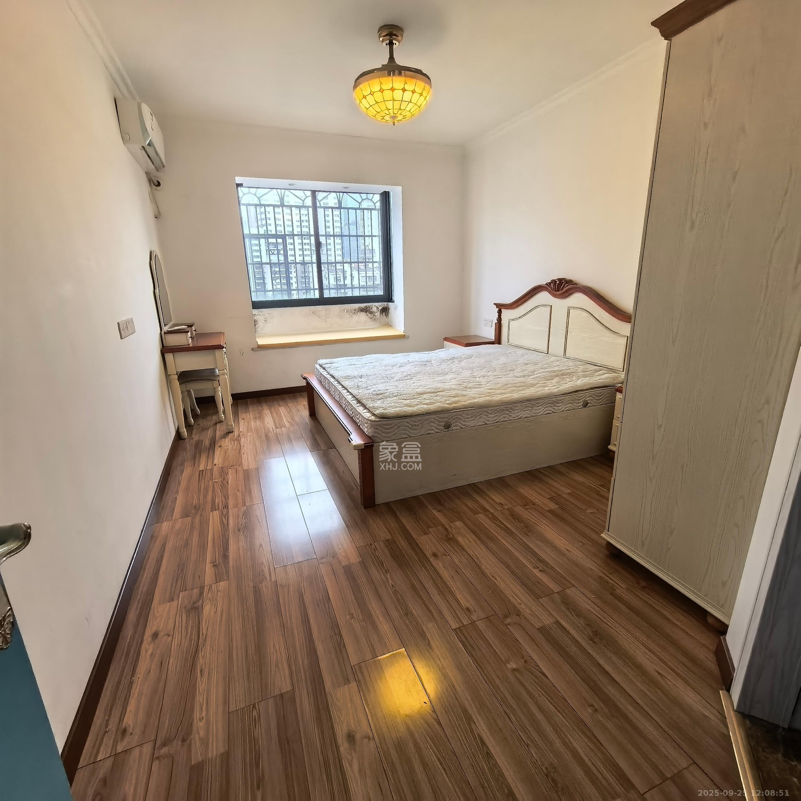 明景公寓 3室2厅1卫 3800.0元/月 明景公寓 3室2厅1卫 3800.0元/月室内图