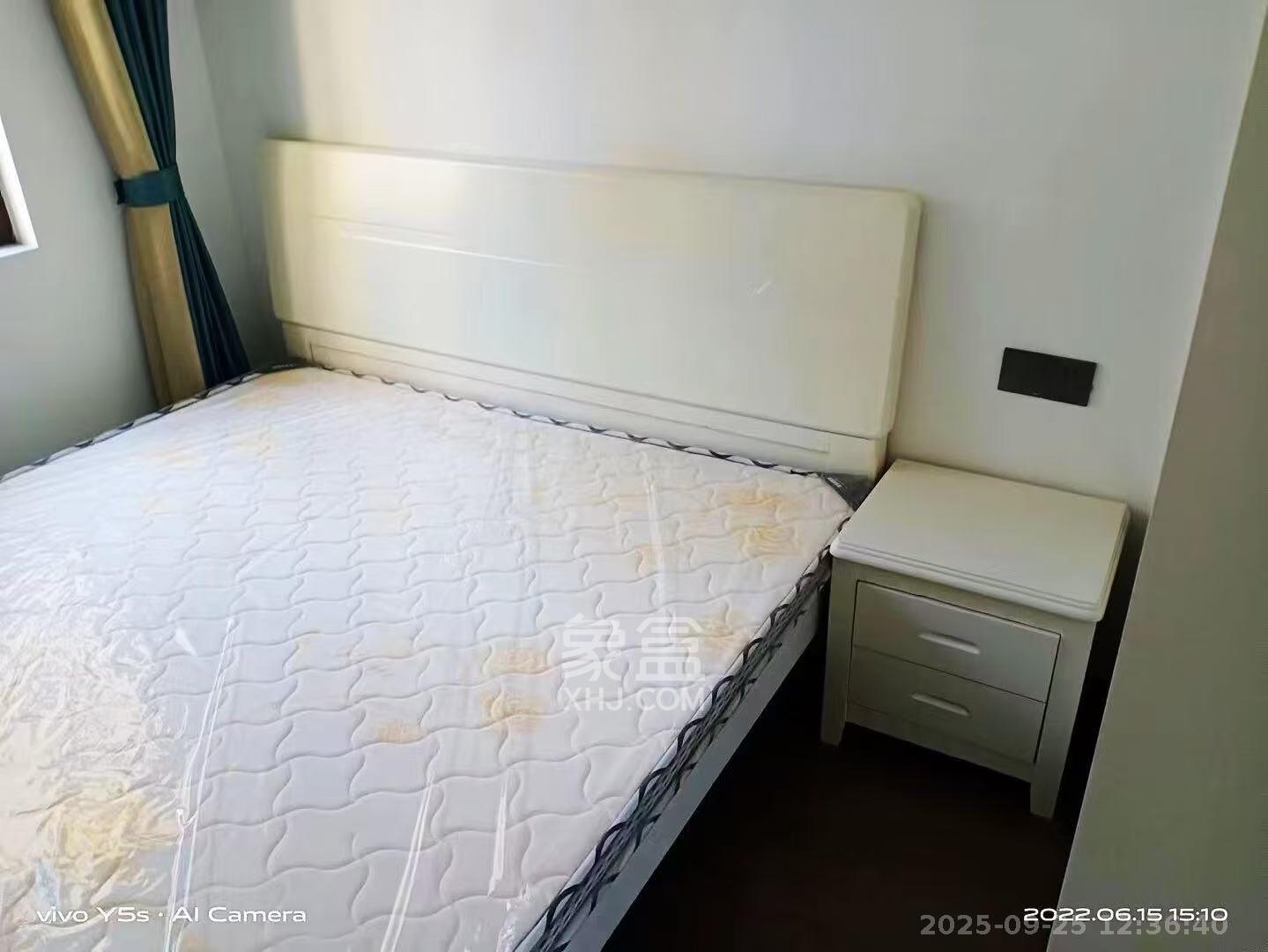 和润园三期 3室2厅1卫 2500.0元/月 和润园三期 3室2厅1卫 2500.0元/月室内图