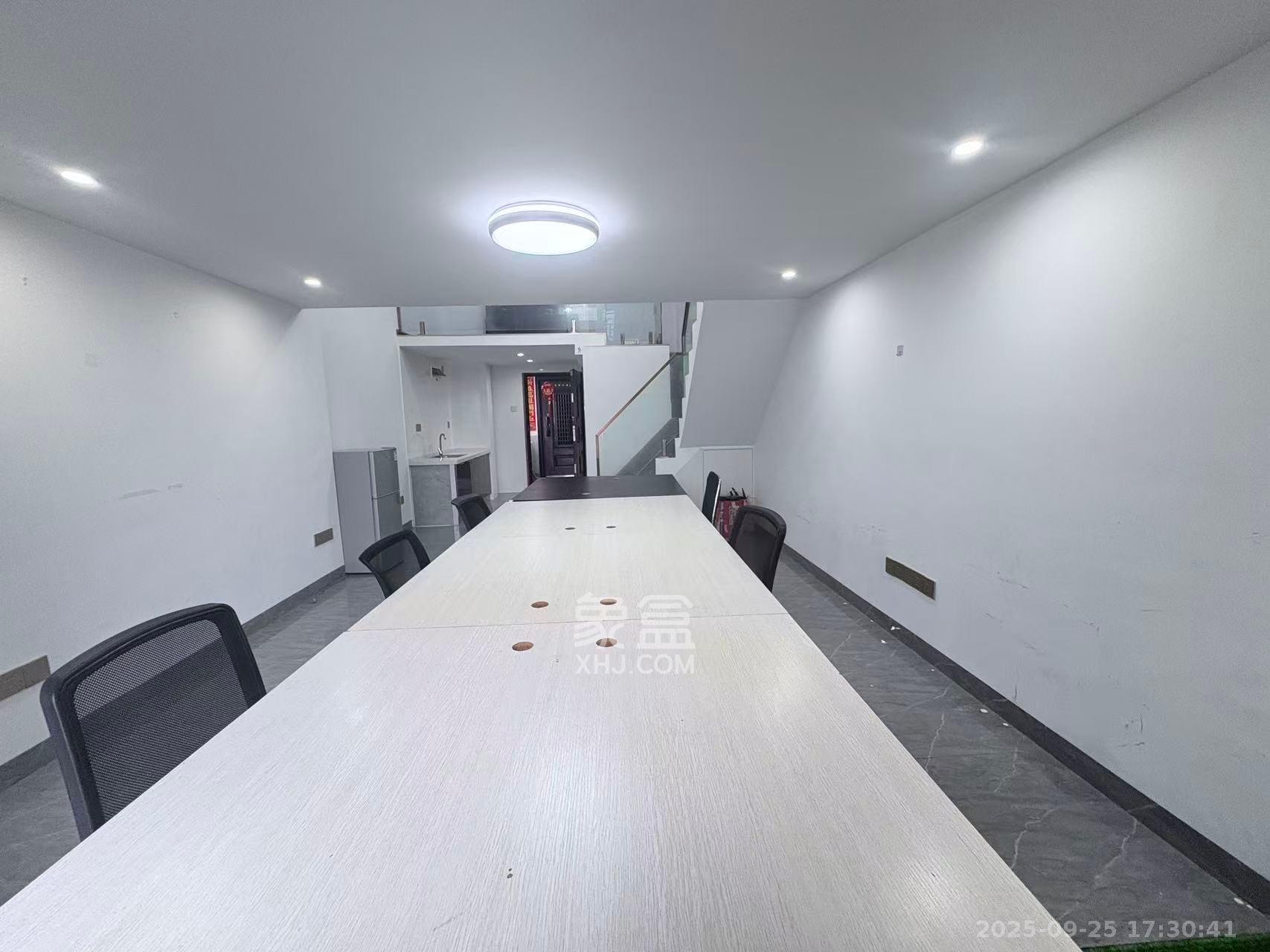 振业城三期  2室2厅1卫    2100.0元/月室内图