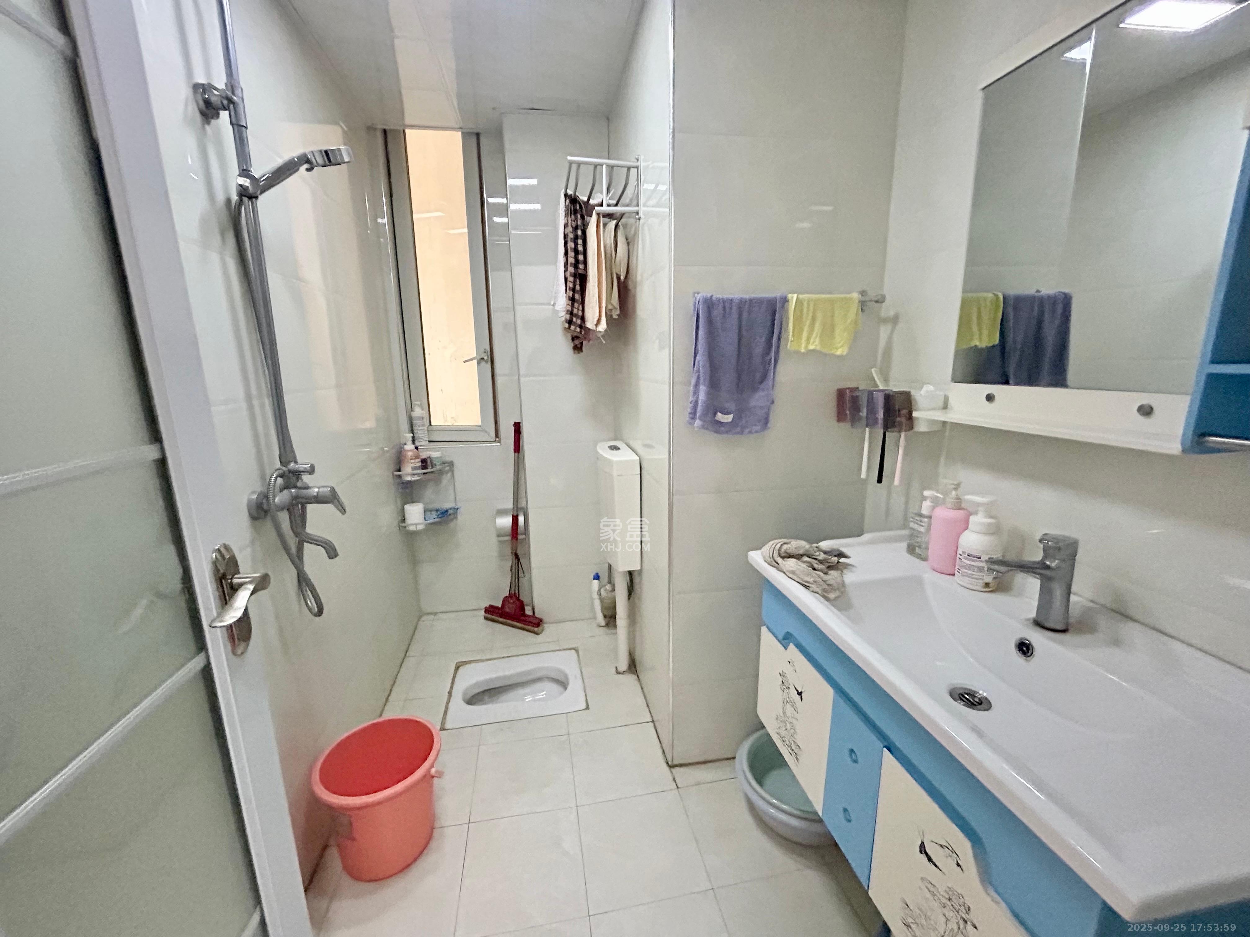 爱琴海岸 2室1厅1卫 1700.0元/月 爱琴海岸 2室1厅1卫 1700.0元/月室内图