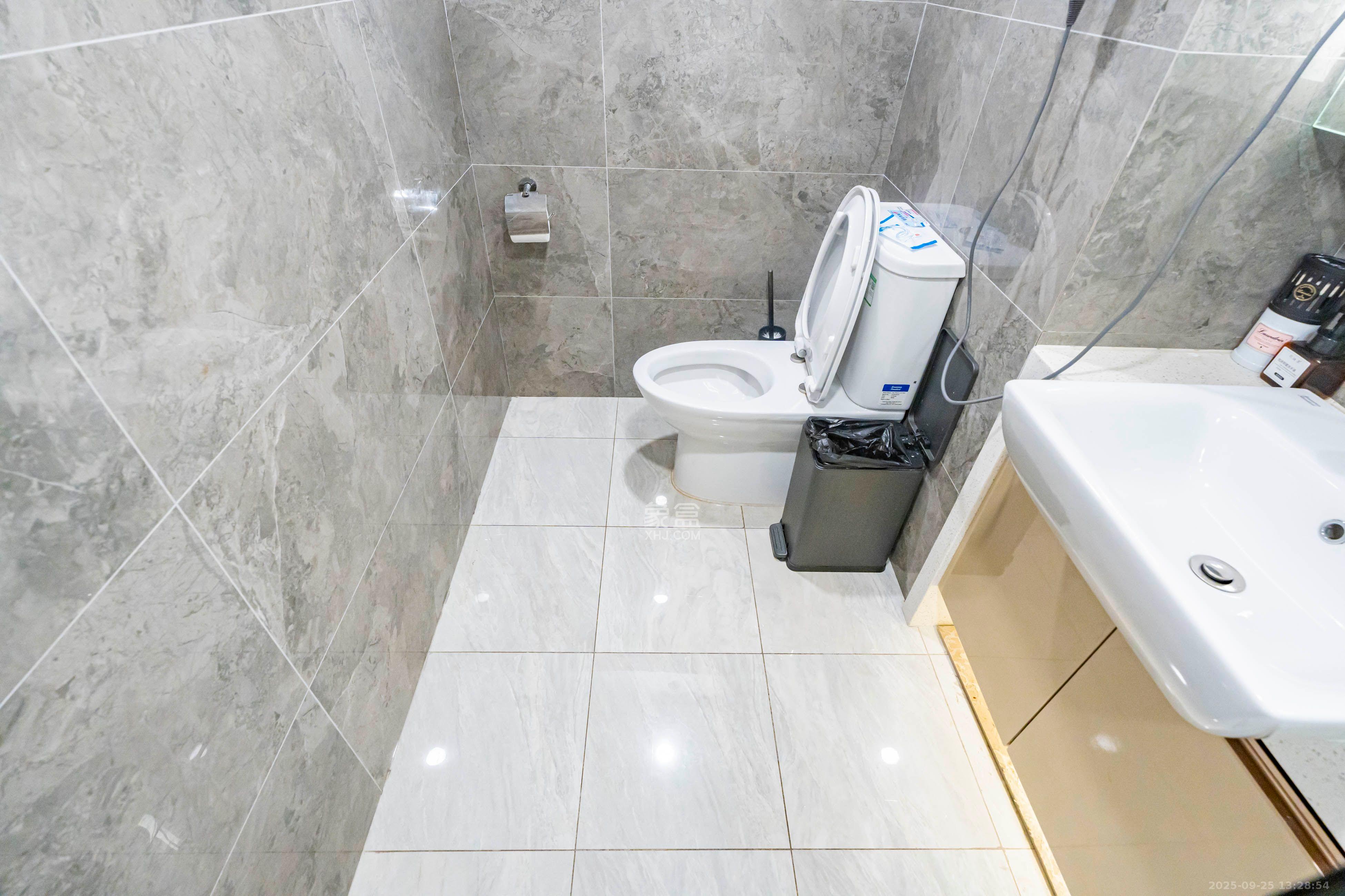 华远华时代 3室2厅1卫 4000.0元/月 华远华时代 3室2厅1卫 4000.0元/月室内图