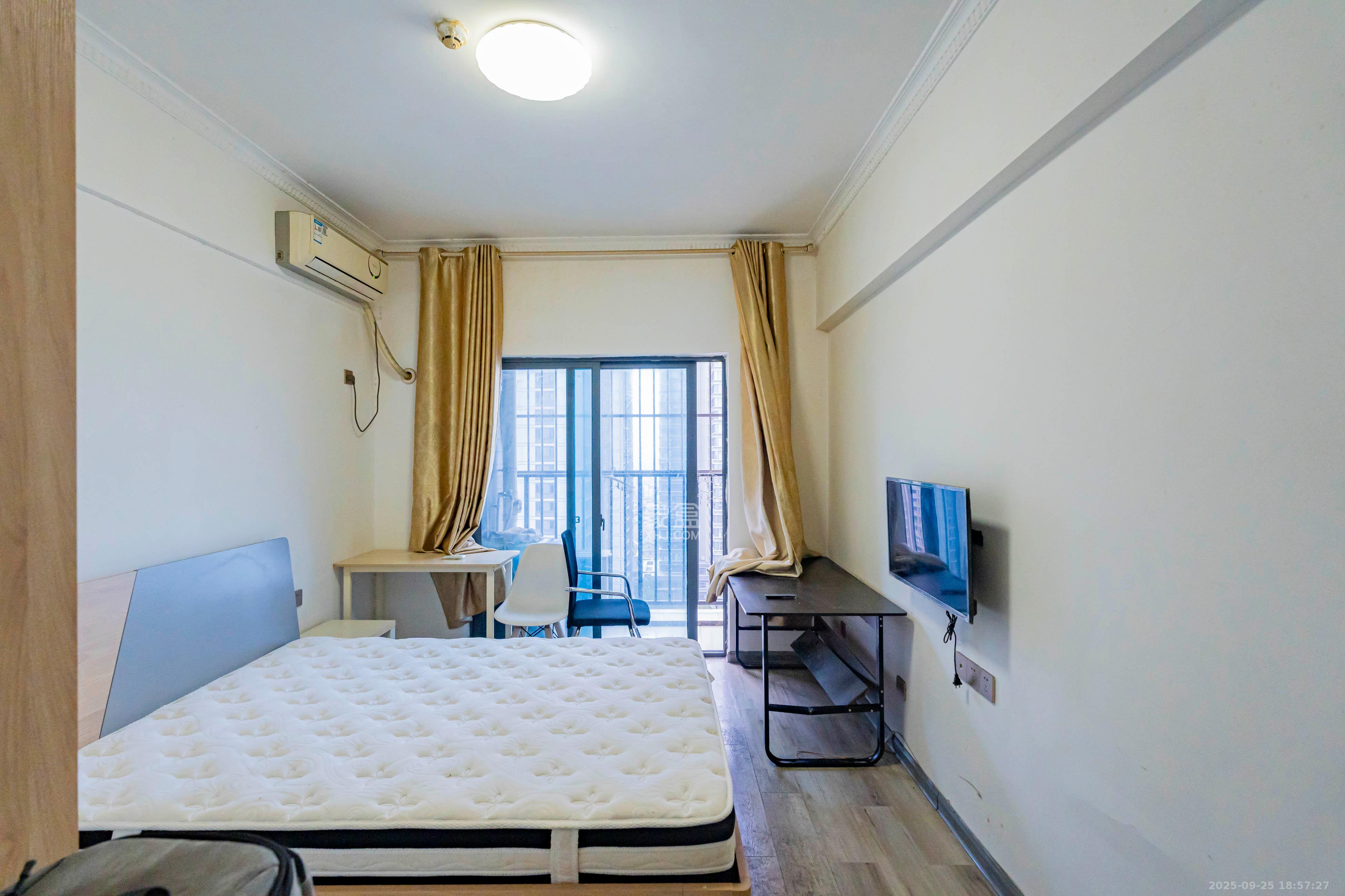 名富公寓 1室1厅1卫 20.0万 名富公寓 1室1厅1卫 20.0万卧室