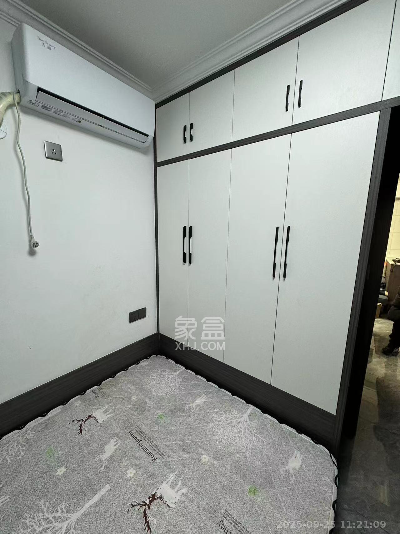 盛地东方芯府  3室2厅2卫    2200.0元/月室内图