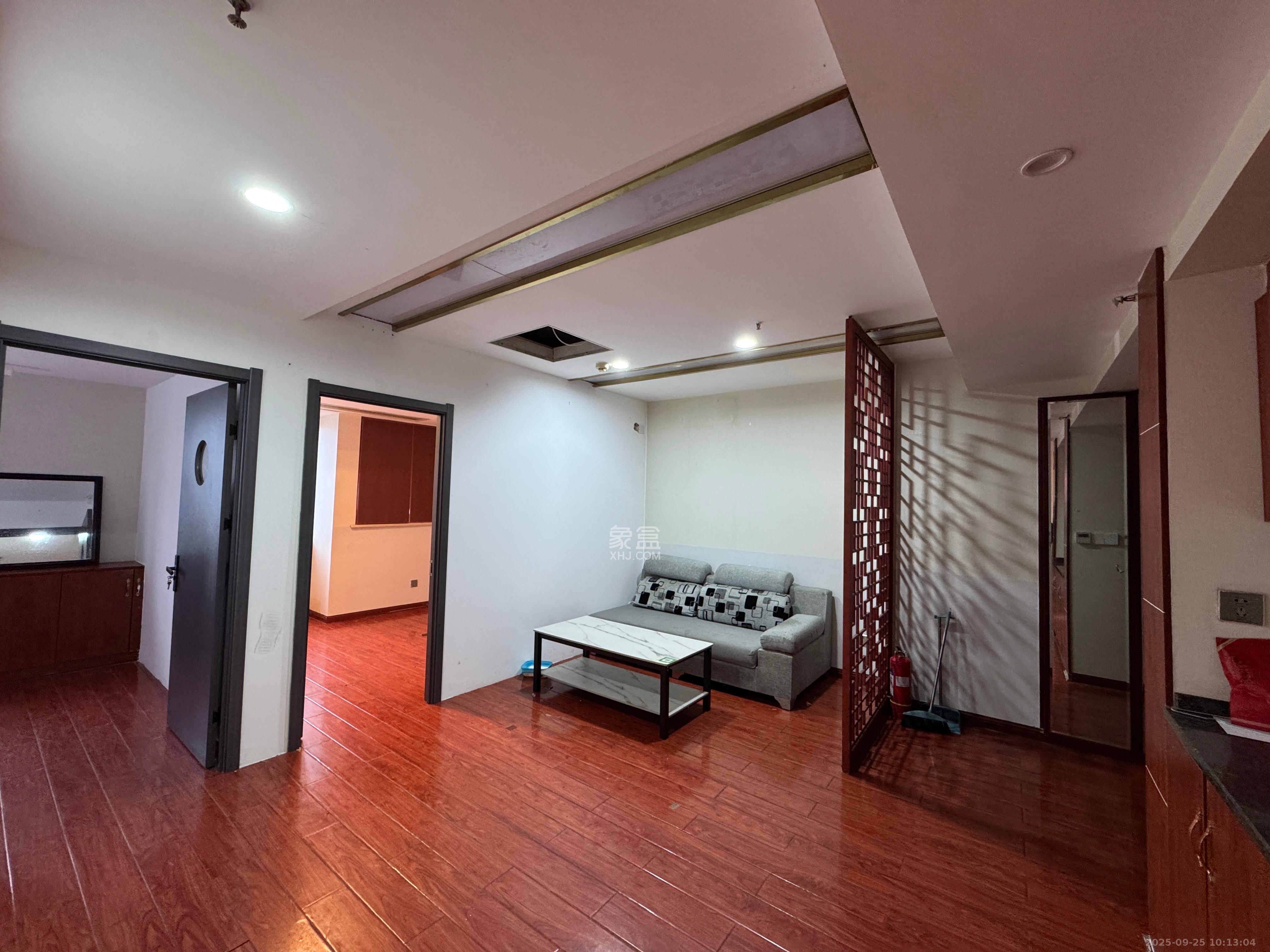 汇达国际公馆（汇达大厦）  8室2厅1卫    5000.0元/月室内图