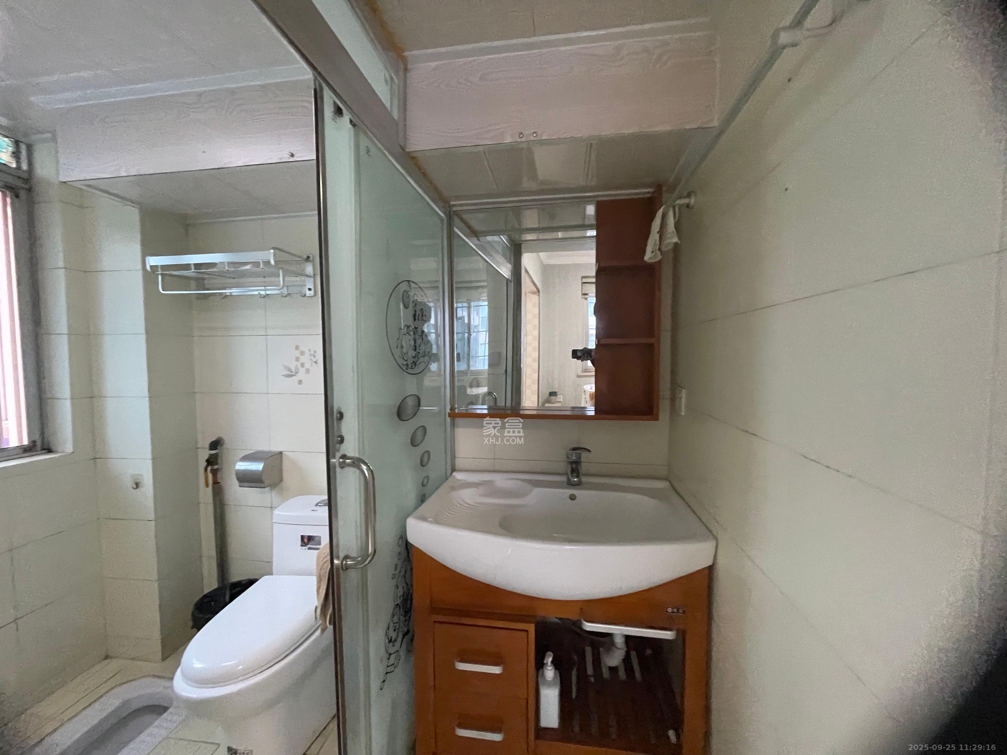 自来水设计公司宿舍 2室2厅1卫 2000.0元/月 自来水设计公司宿舍 2室2厅1卫 2000.0元/月室内图