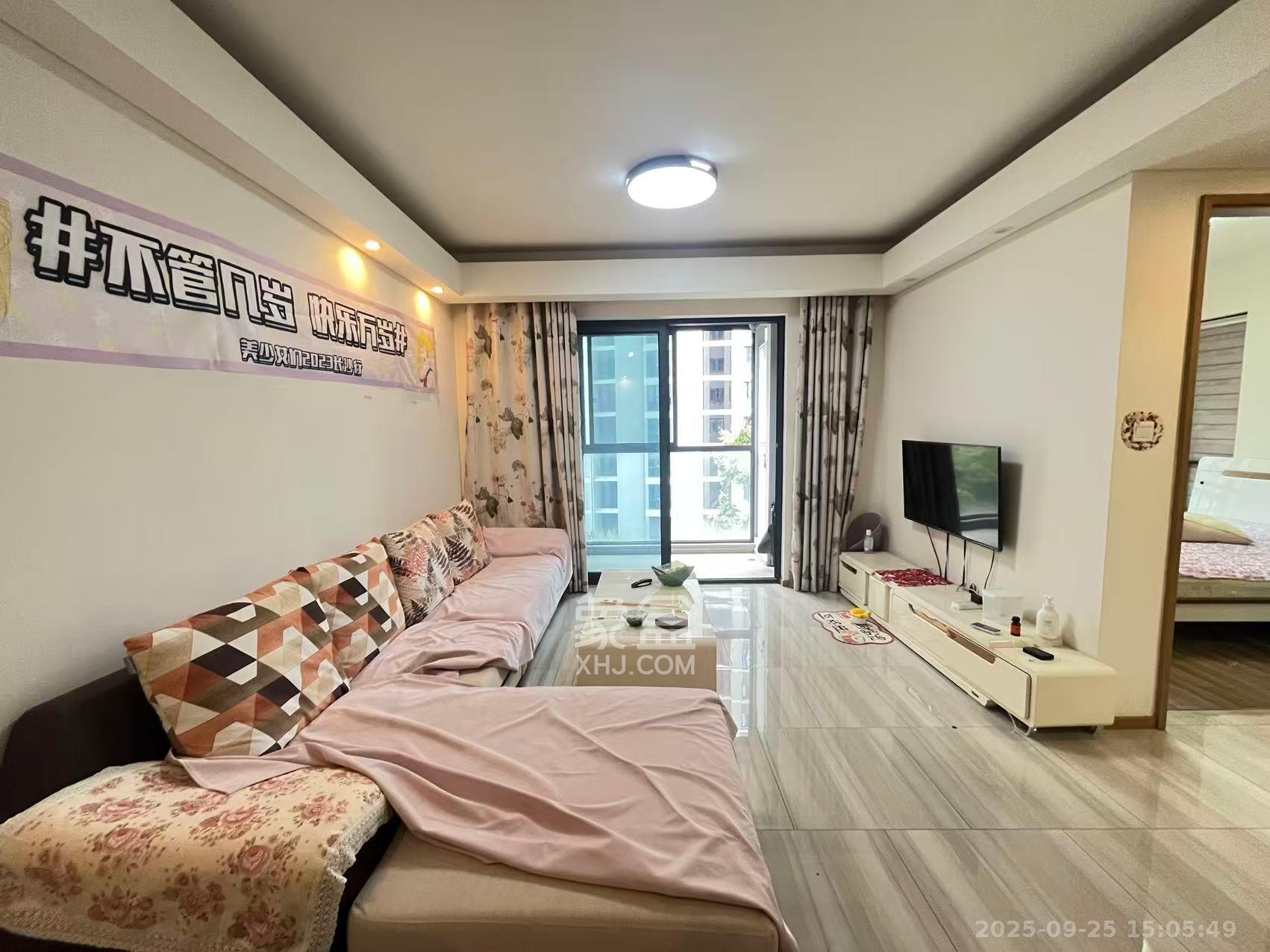 阳光100一期、四五期 3室2厅1卫 2550.0元/月 阳光100一期、四五期 3室2厅1卫 2550.0元/月室内图