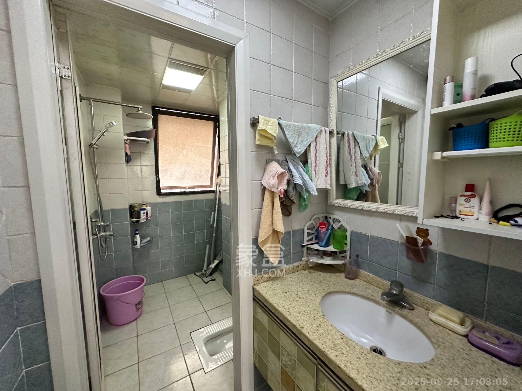 奥林匹克花园贡院三期 3室1厅1卫 2400.0元/月 奥林匹克花园贡院三期 3室1厅1卫 2400.0元/月室内图