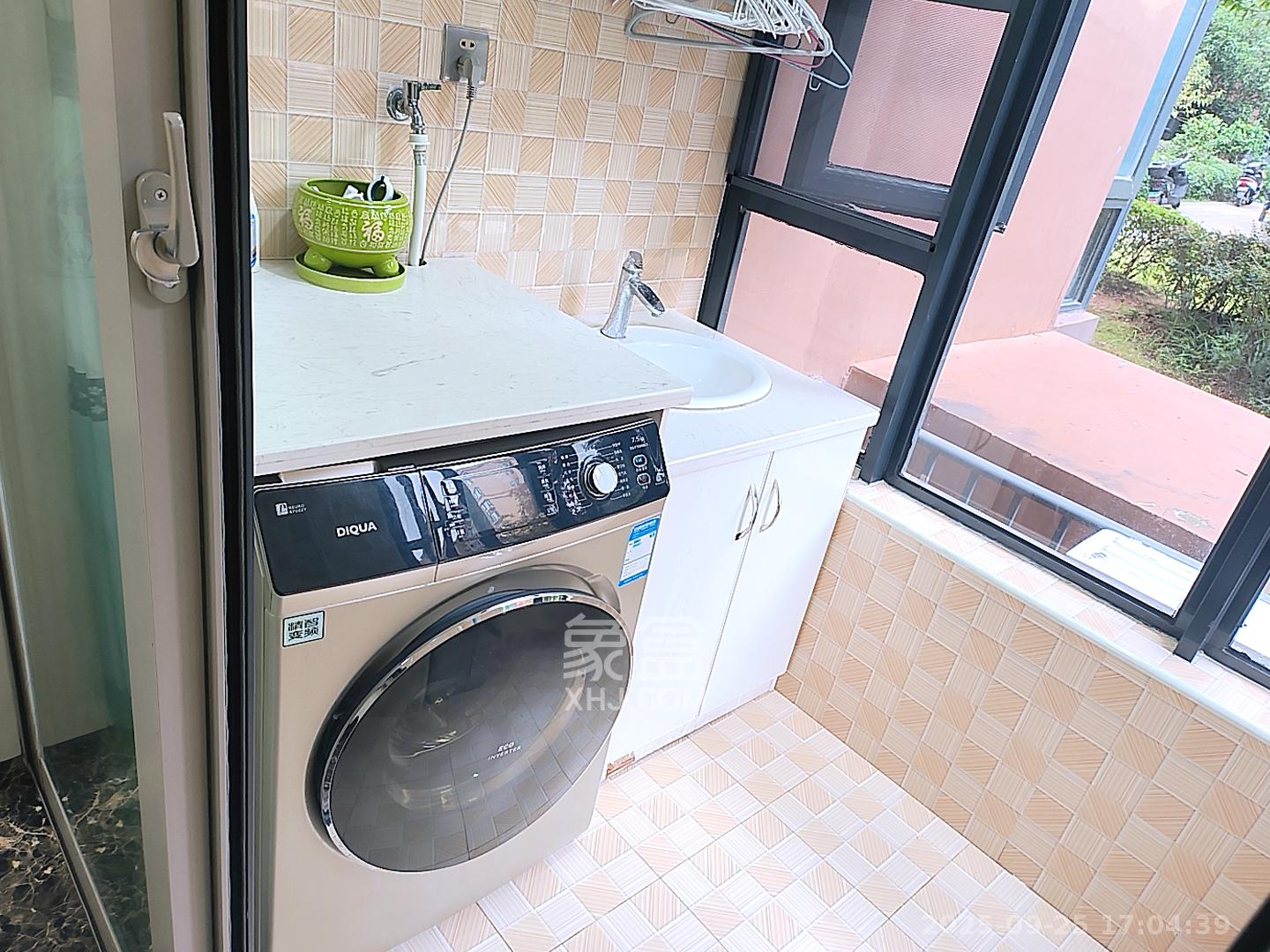 怡海星城 2室2厅1卫 1900.0元/月 怡海星城 2室2厅1卫 1900.0元/月室内图