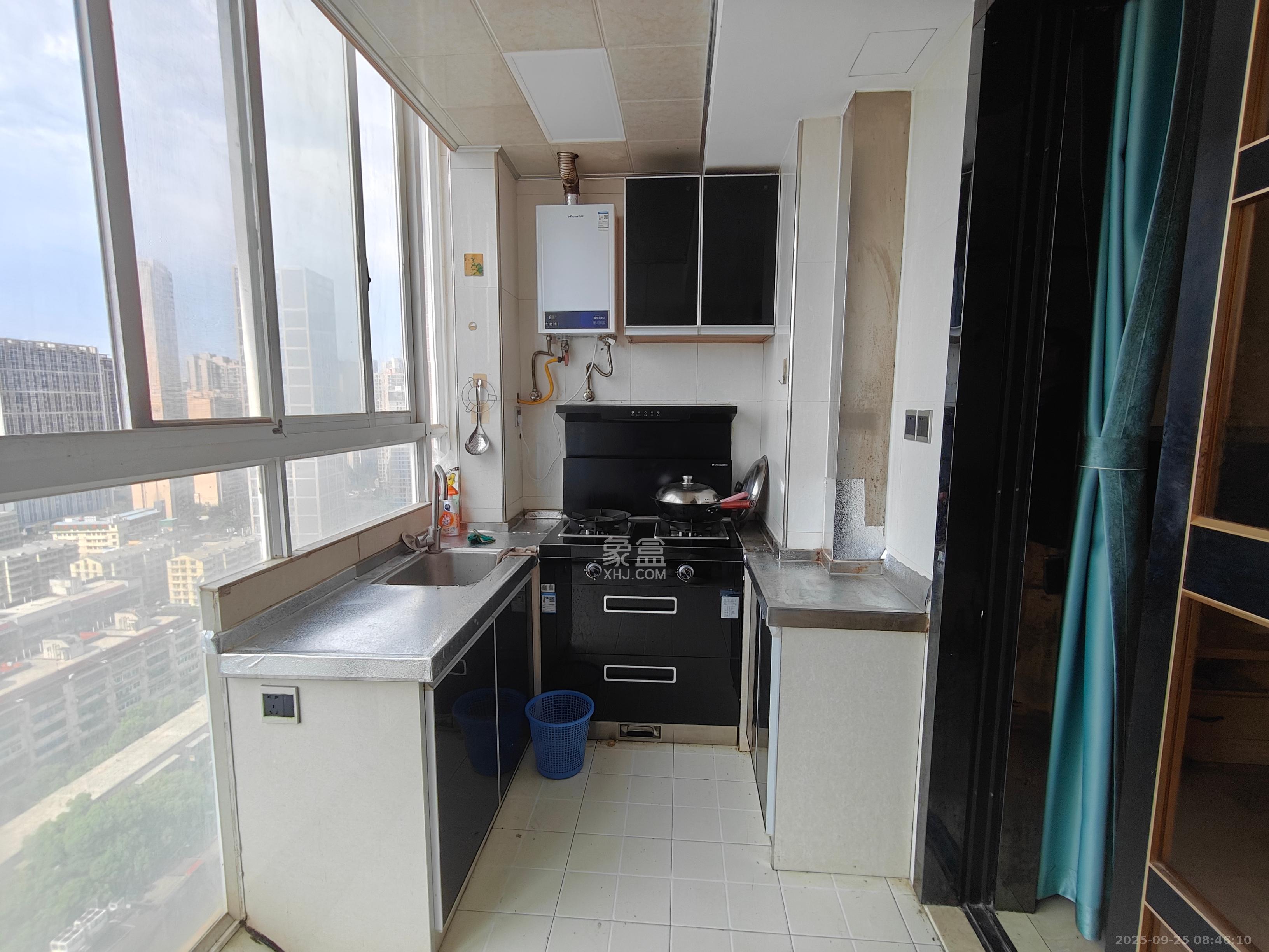 观湖公寓 1室1厅1卫 1600.0元/月 观湖公寓 1室1厅1卫 1600.0元/月室内图