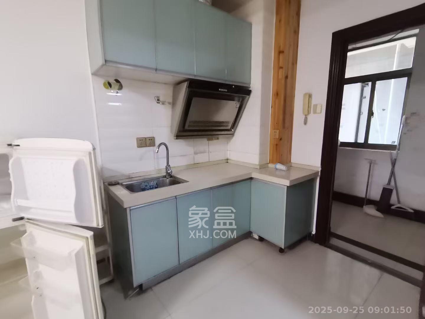 城南郡 1室1厅1卫 1500.0元/月 城南郡 1室1厅1卫 1500.0元/月室内图