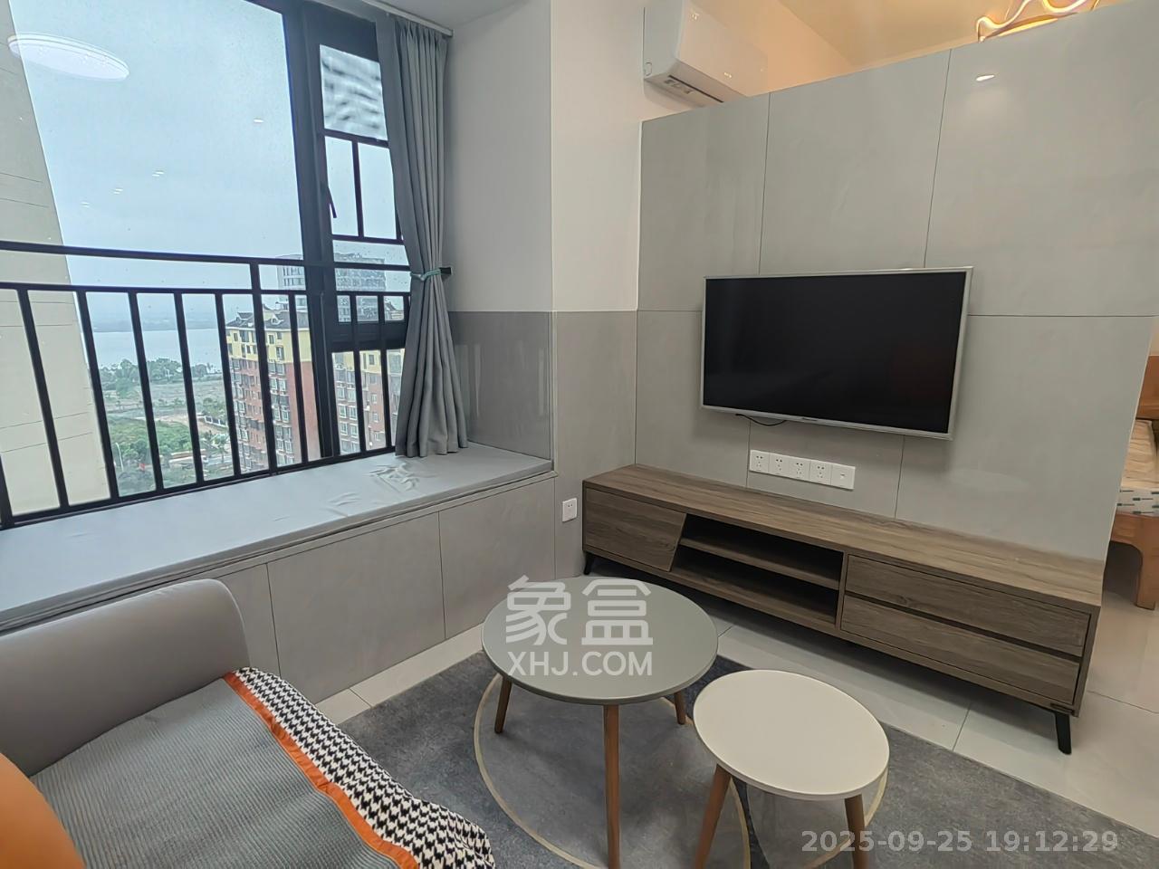 蓝光雍锦半岛   55.0㎡      1700.0元/月室内图