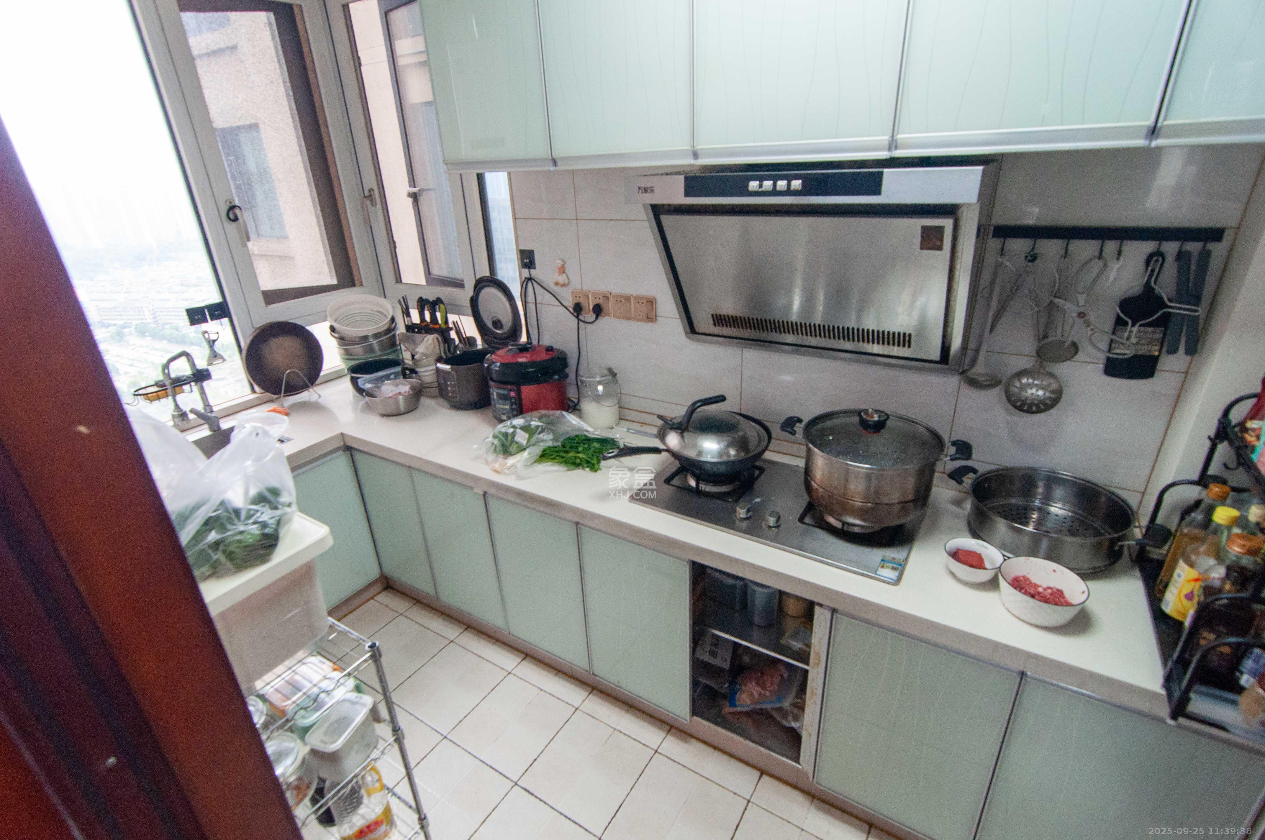 中建梅溪湖中心  3室2厅2卫    128.0万厨房