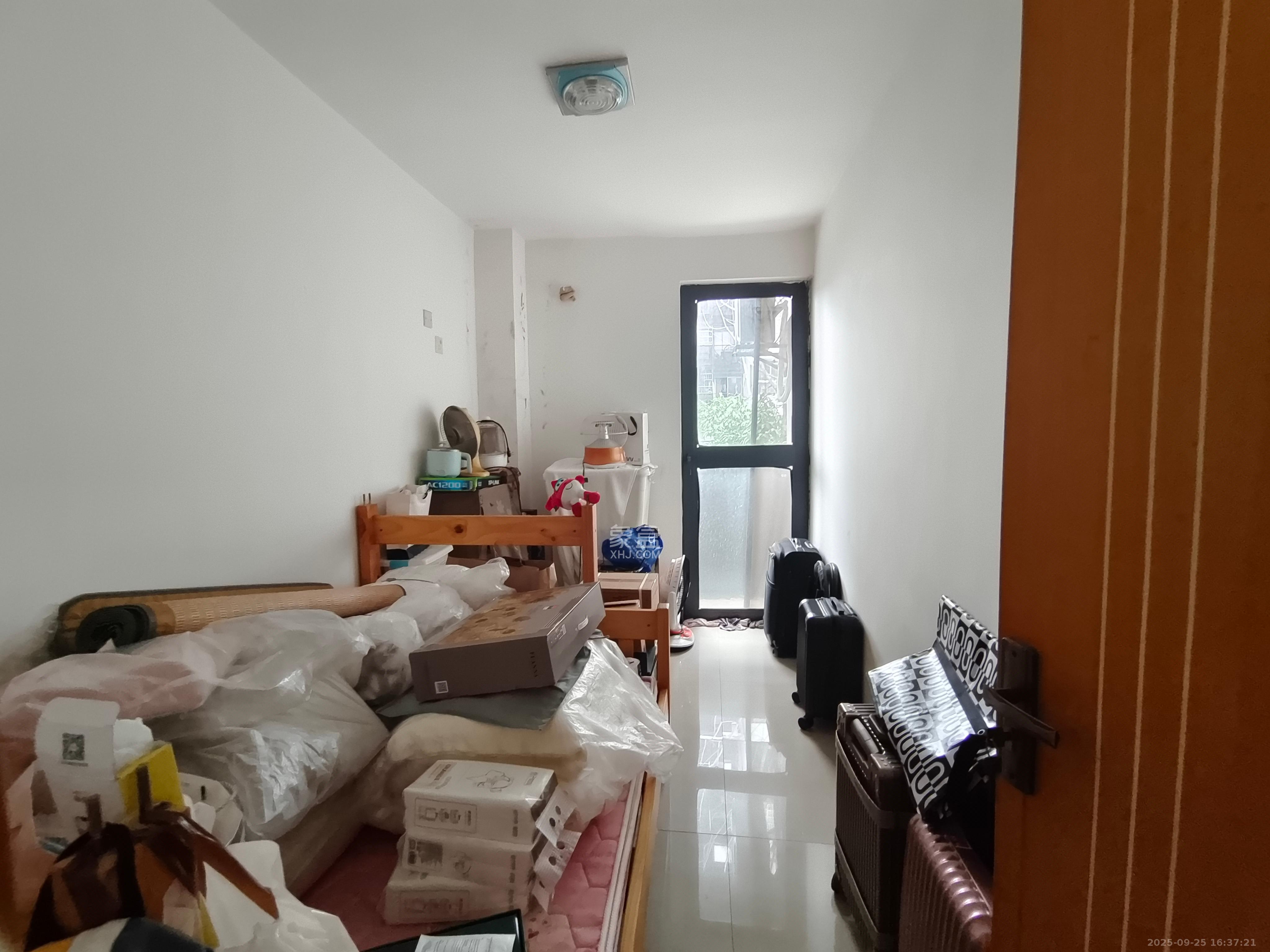 阳光100一期、四五期 4室2厅2卫 4300.0元/月 阳光100一期、四五期 4室2厅2卫 4300.0元/月室内图