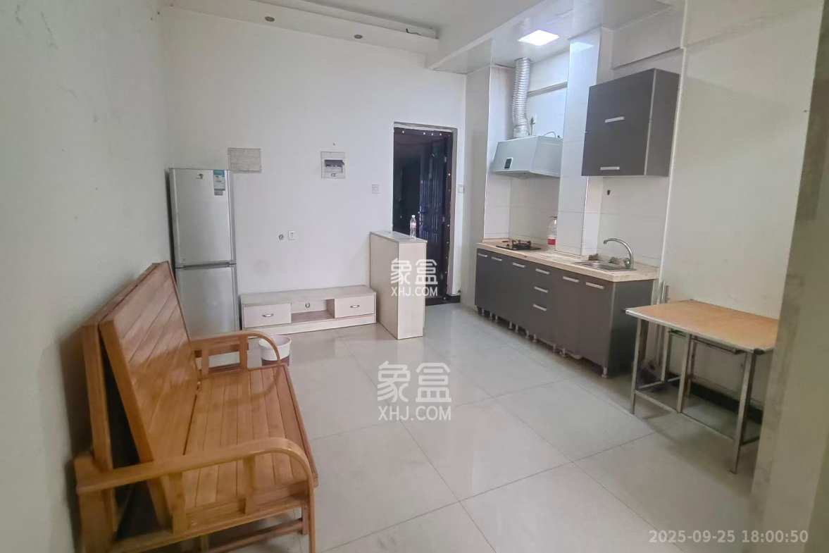 香槟小镇(香槟花苑) 1室0厅0卫 1000.00元/月 香槟小镇(香槟花苑) 1室0厅0卫 1000.00元/月室内图