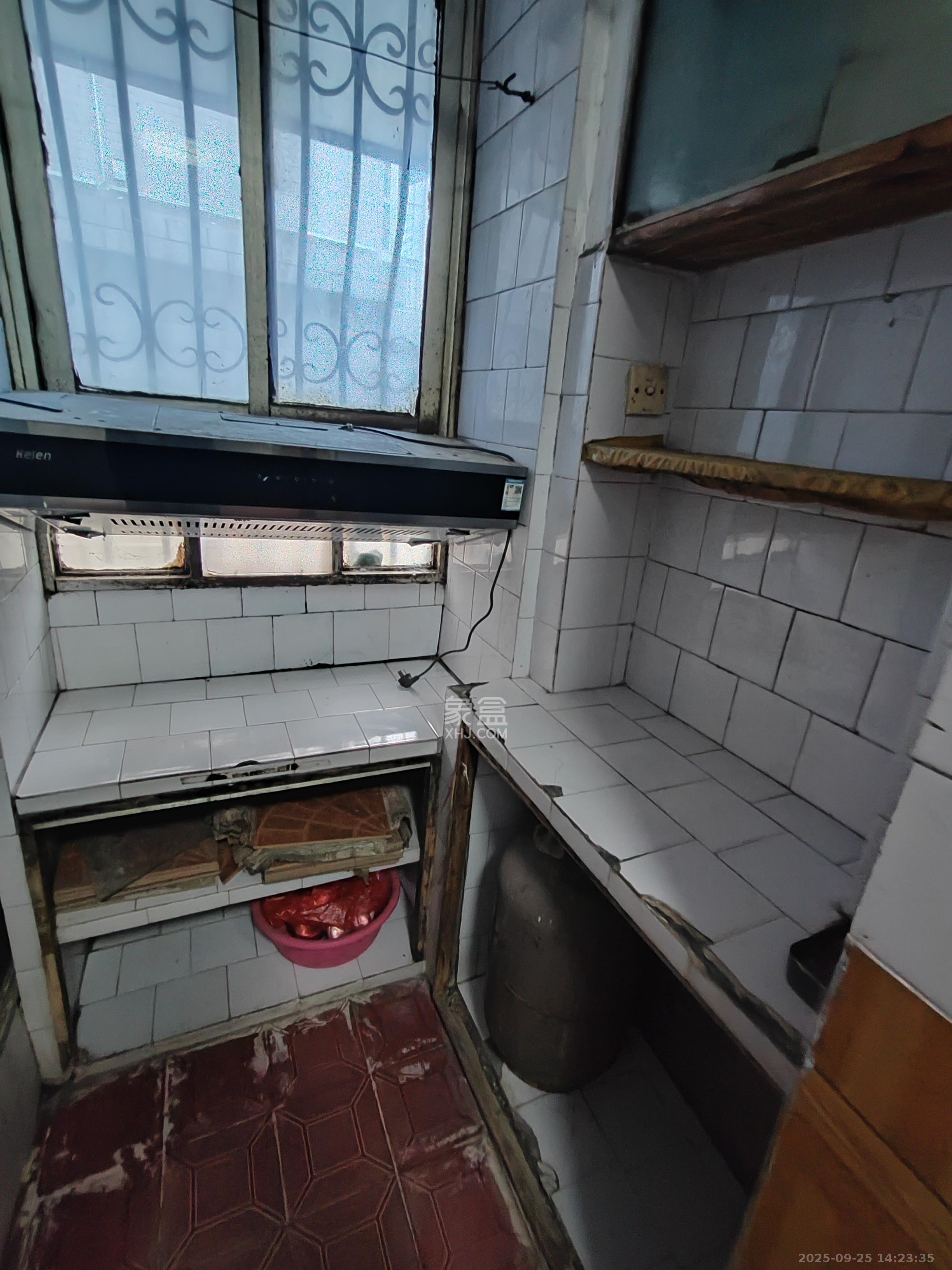 东牌楼街散盘 3室1厅1卫 1500.0元/月 东牌楼街散盘 3室1厅1卫 1500.0元/月室内图