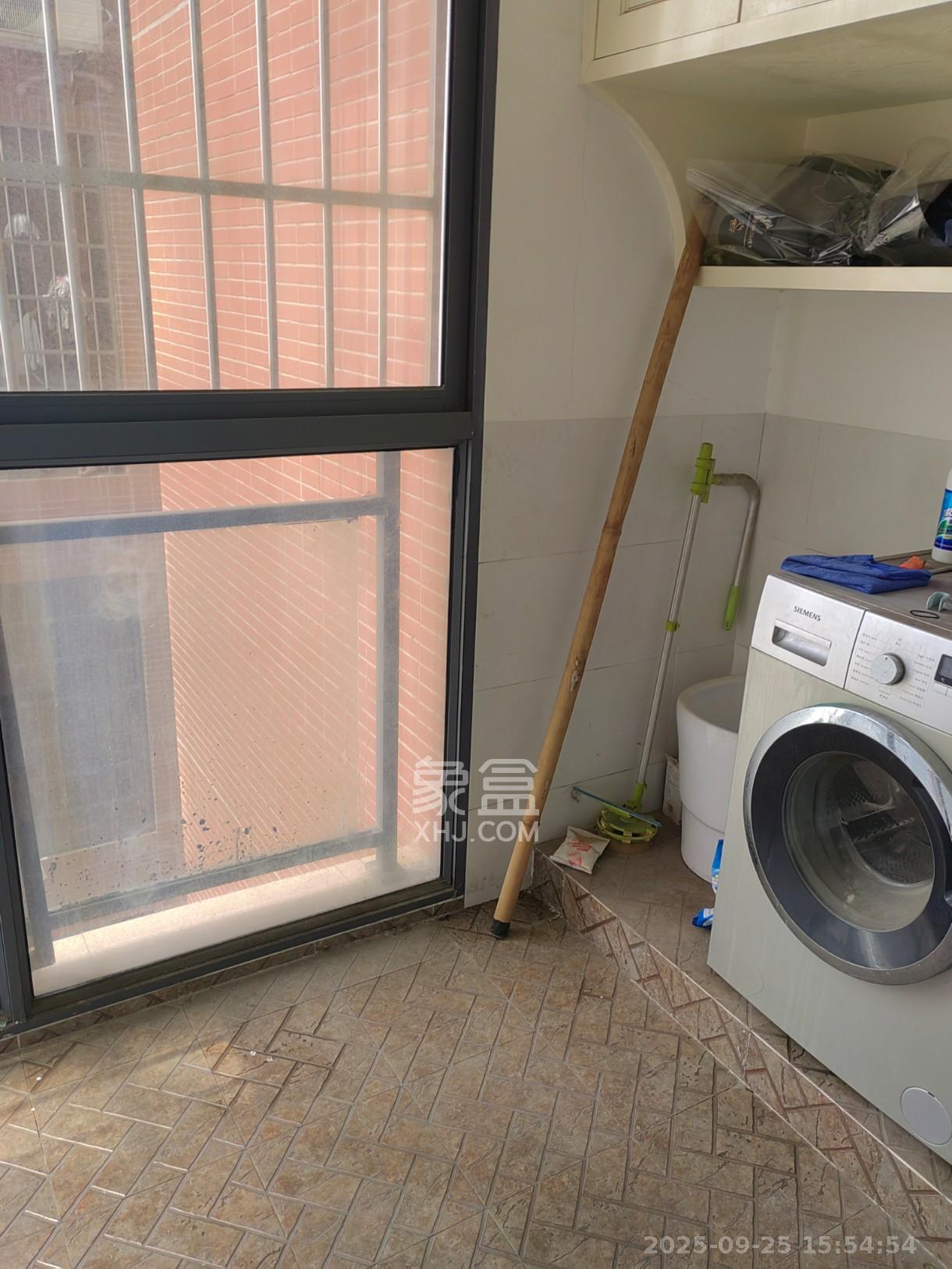 盛地尊域 4室2厅2卫 2000.0元/月 盛地尊域 4室2厅2卫 2000.0元/月室内图