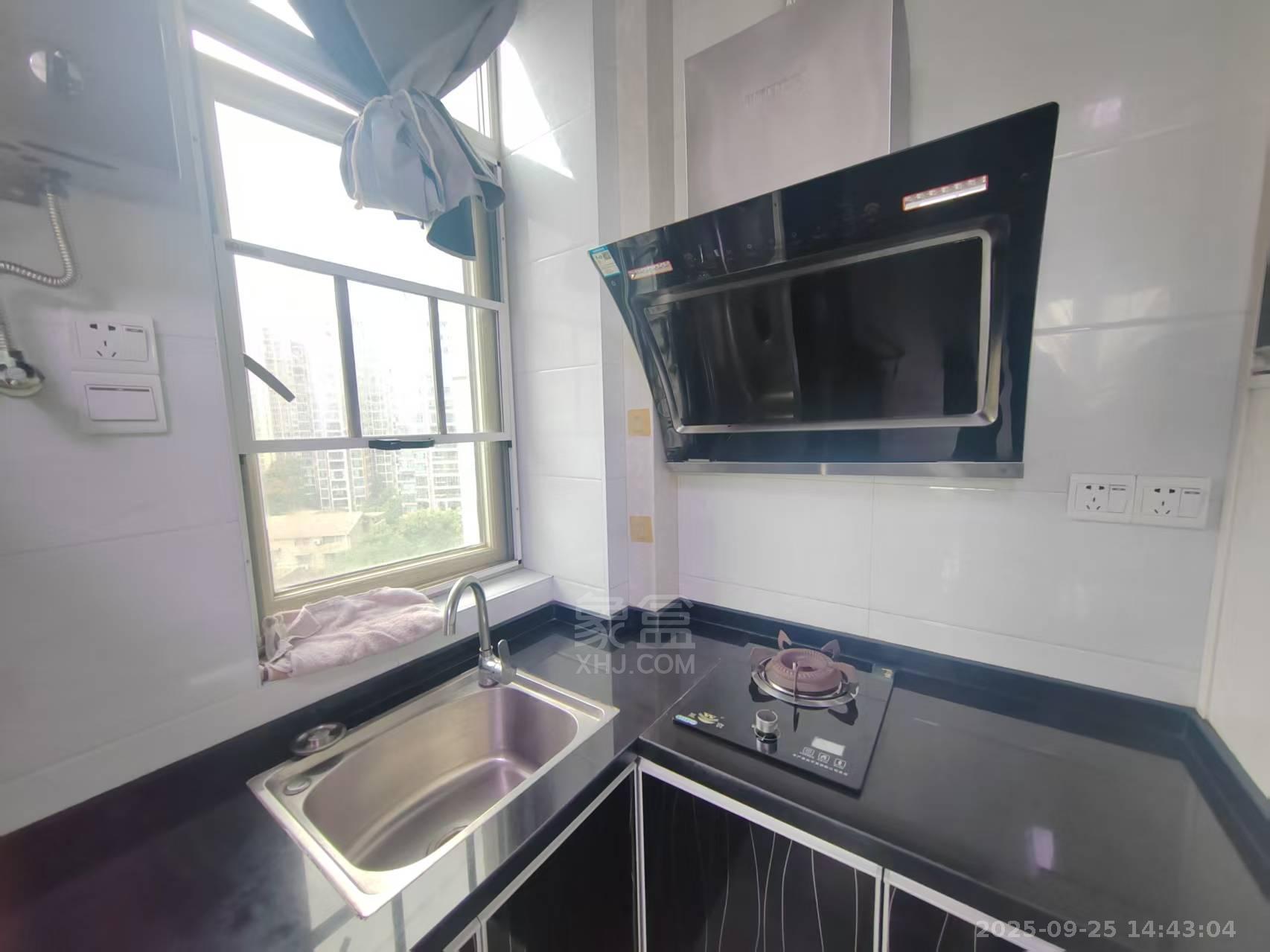 庐山一号  1室1厅1卫    1300.0元/月室内图