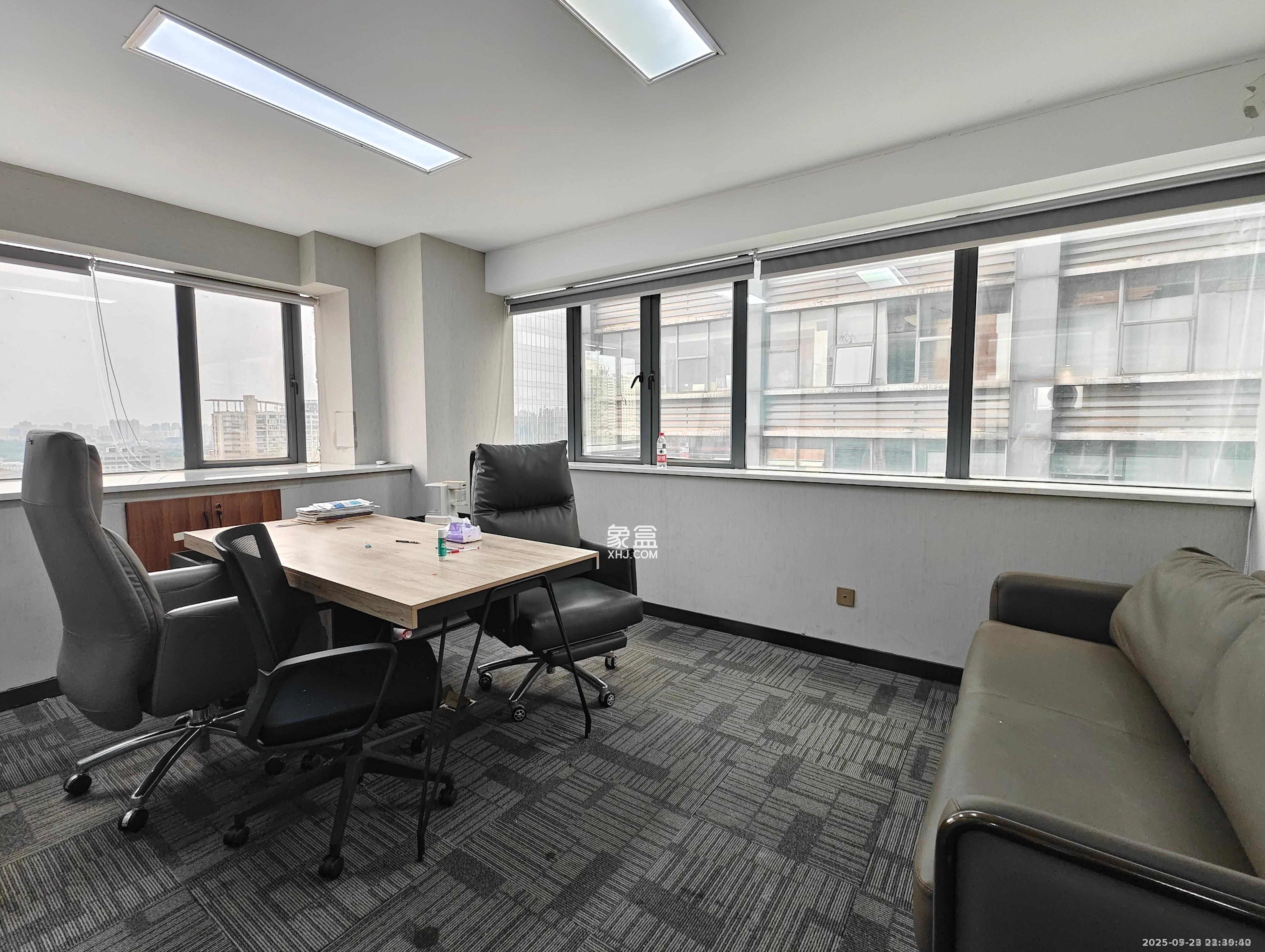 湘域中央 5室1厅1卫 4800.0元/月 湘域中央 5室1厅1卫 4800.0元/月室内图