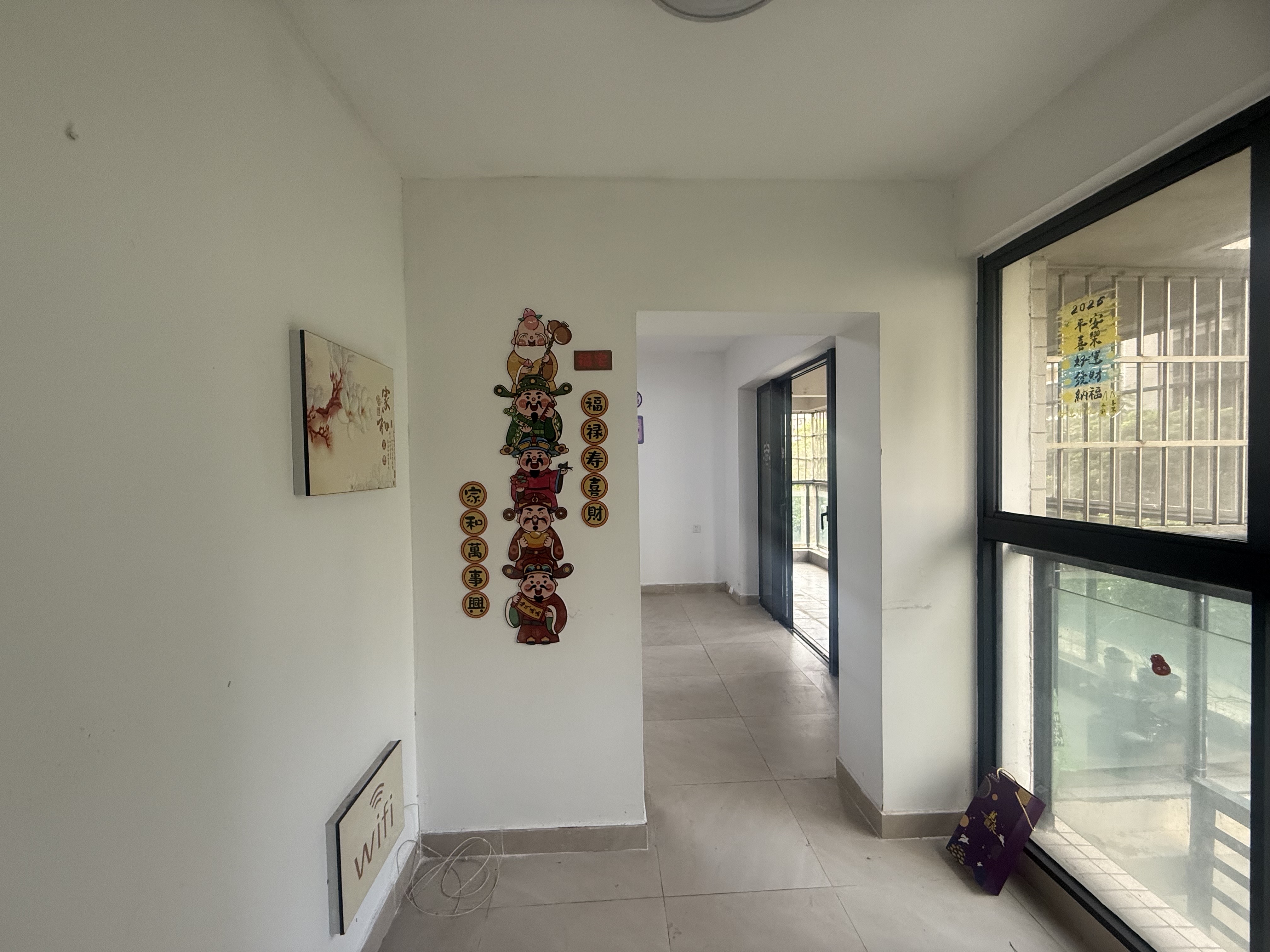 和信广场 3室2厅1卫 2500.0元/月 和信广场 3室2厅1卫 2500.0元/月室内图