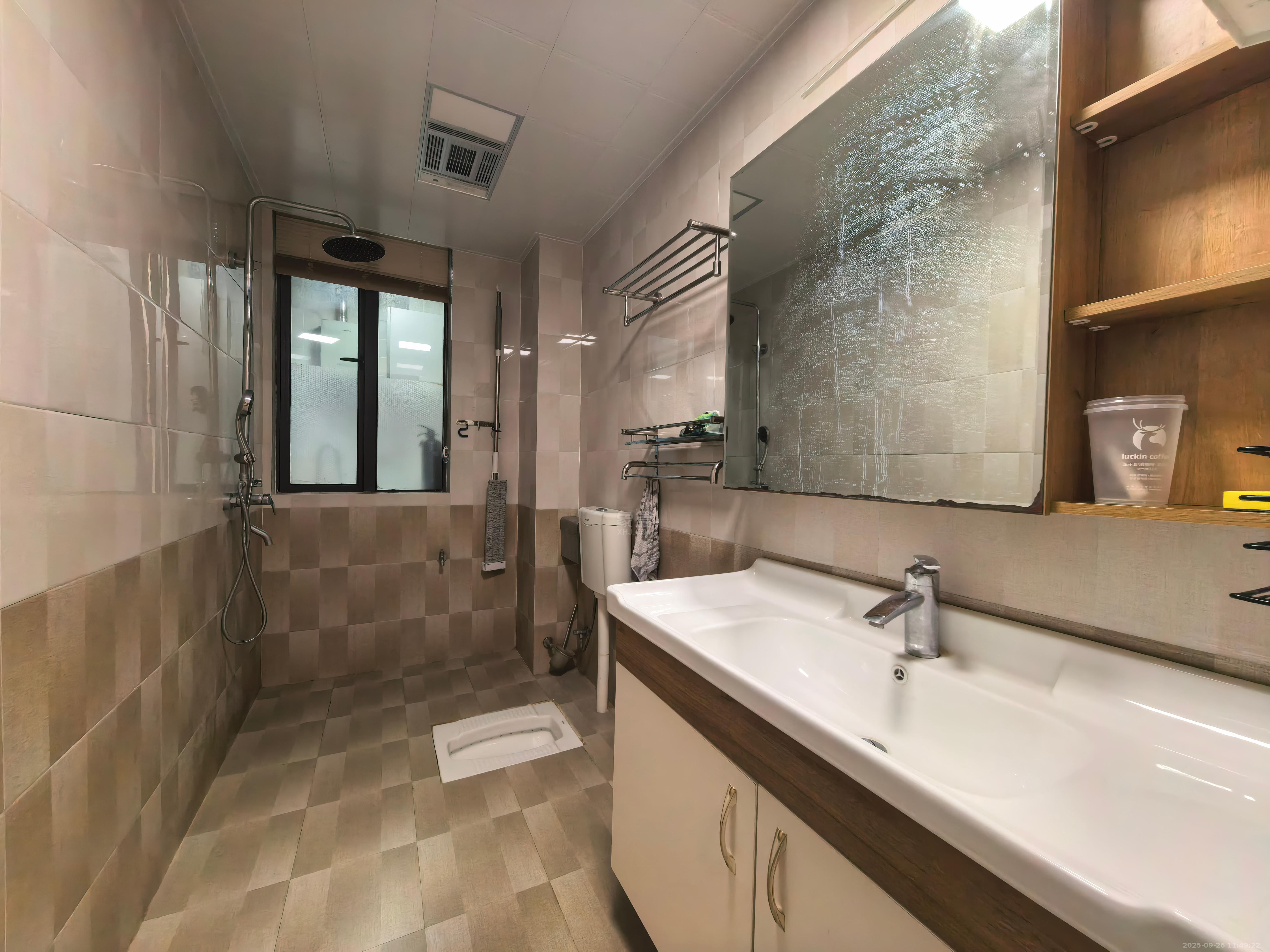 日盛山湖城 2室1厅1卫 1800.0元/月 日盛山湖城 2室1厅1卫 1800.0元/月室内图