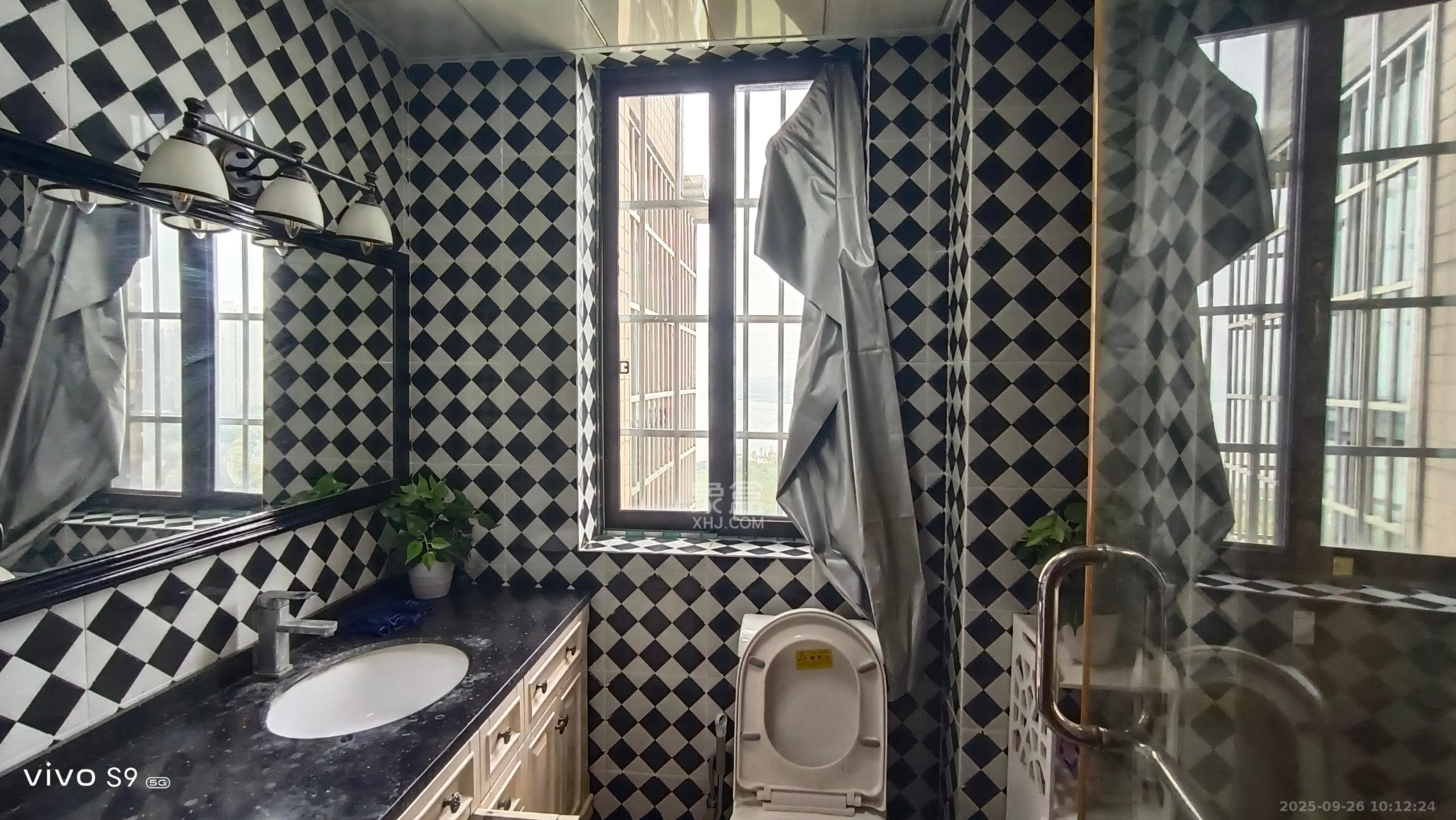 爱琴海岸  3室2厅2卫    2500.0元/月室内图