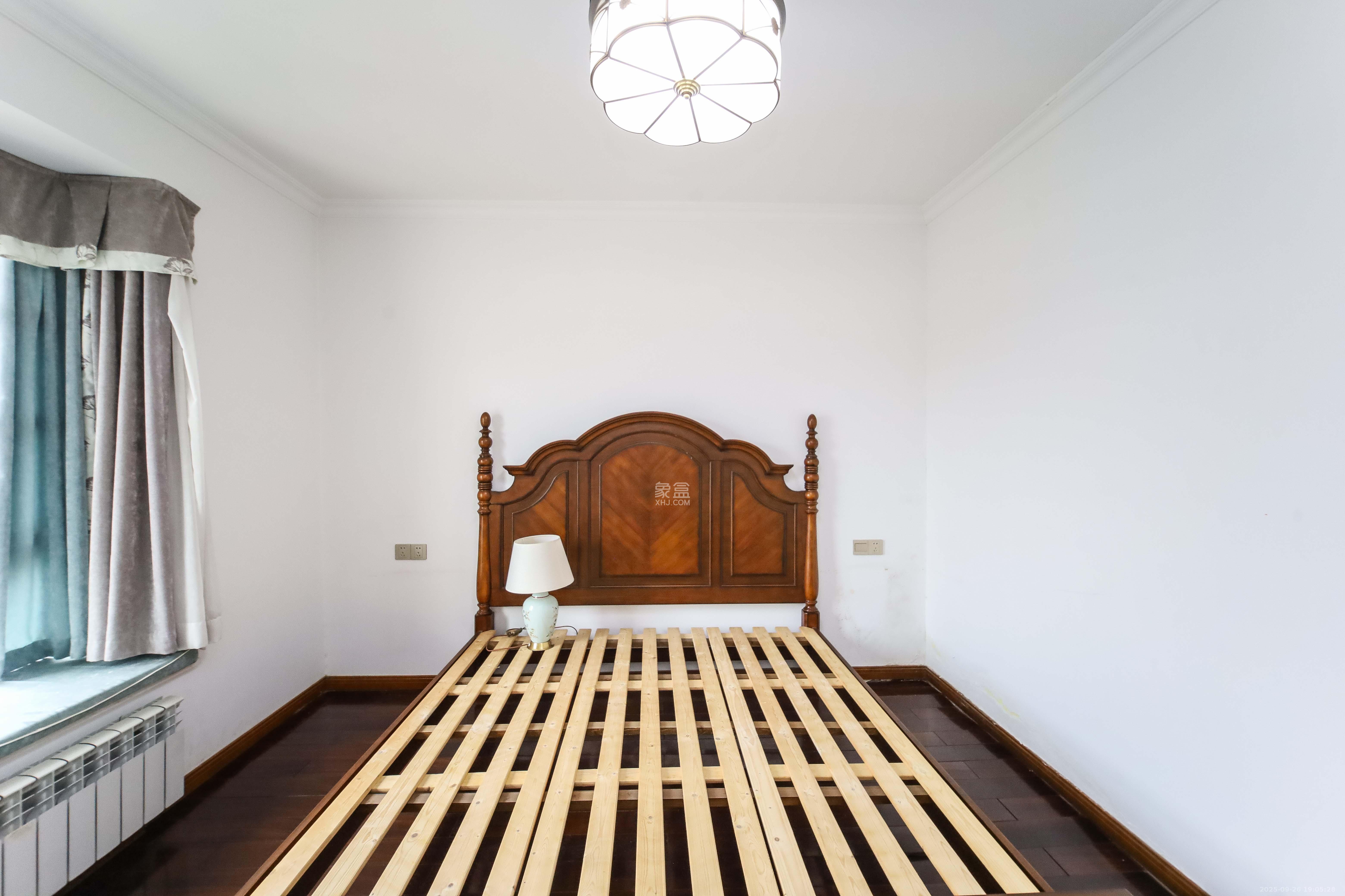 世嘉国际华城  3室2厅2卫    126.0万卧室