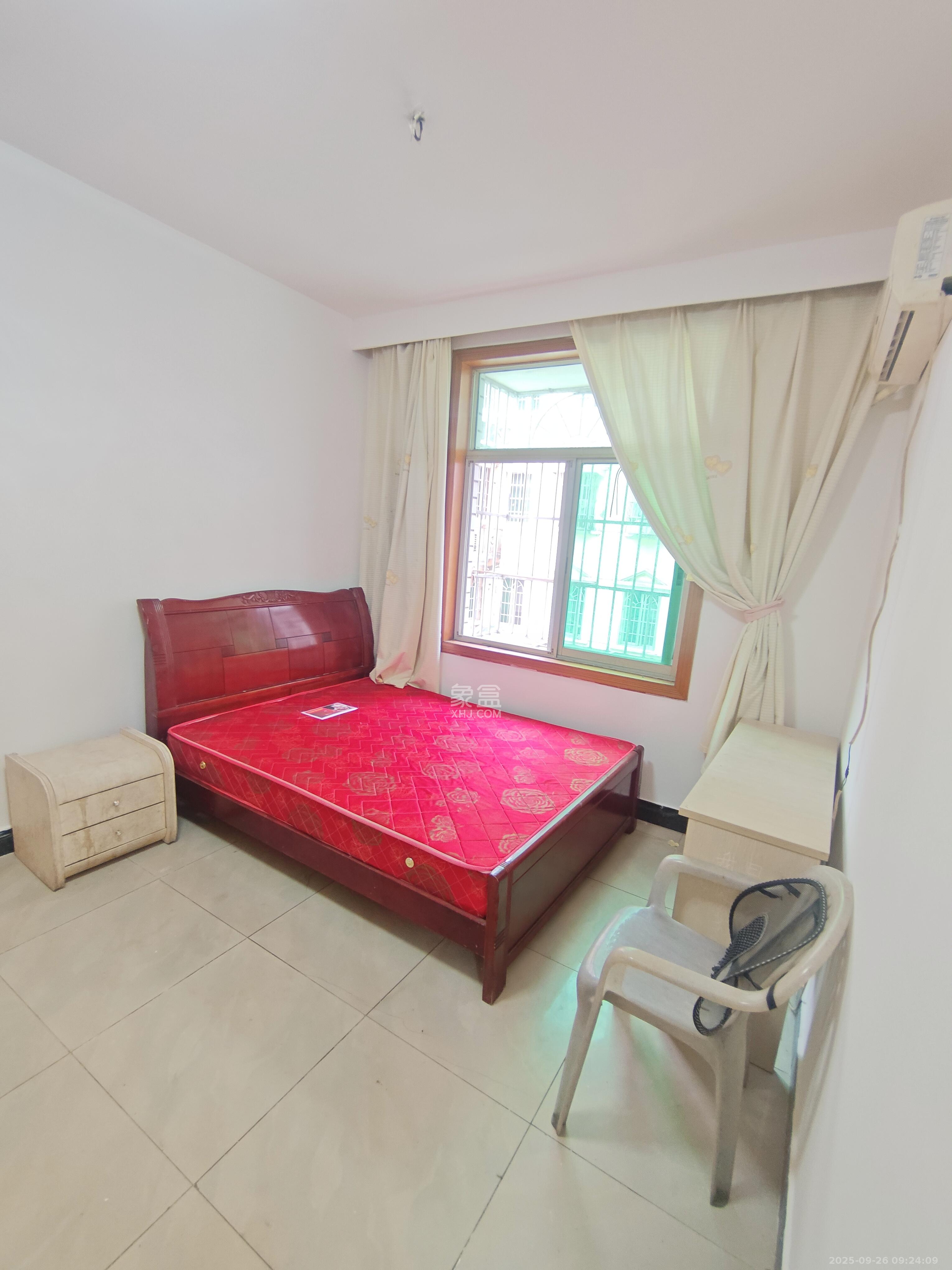 马王堆陶瓷城新合区  3室1厅1卫    1900.0元/月室内图