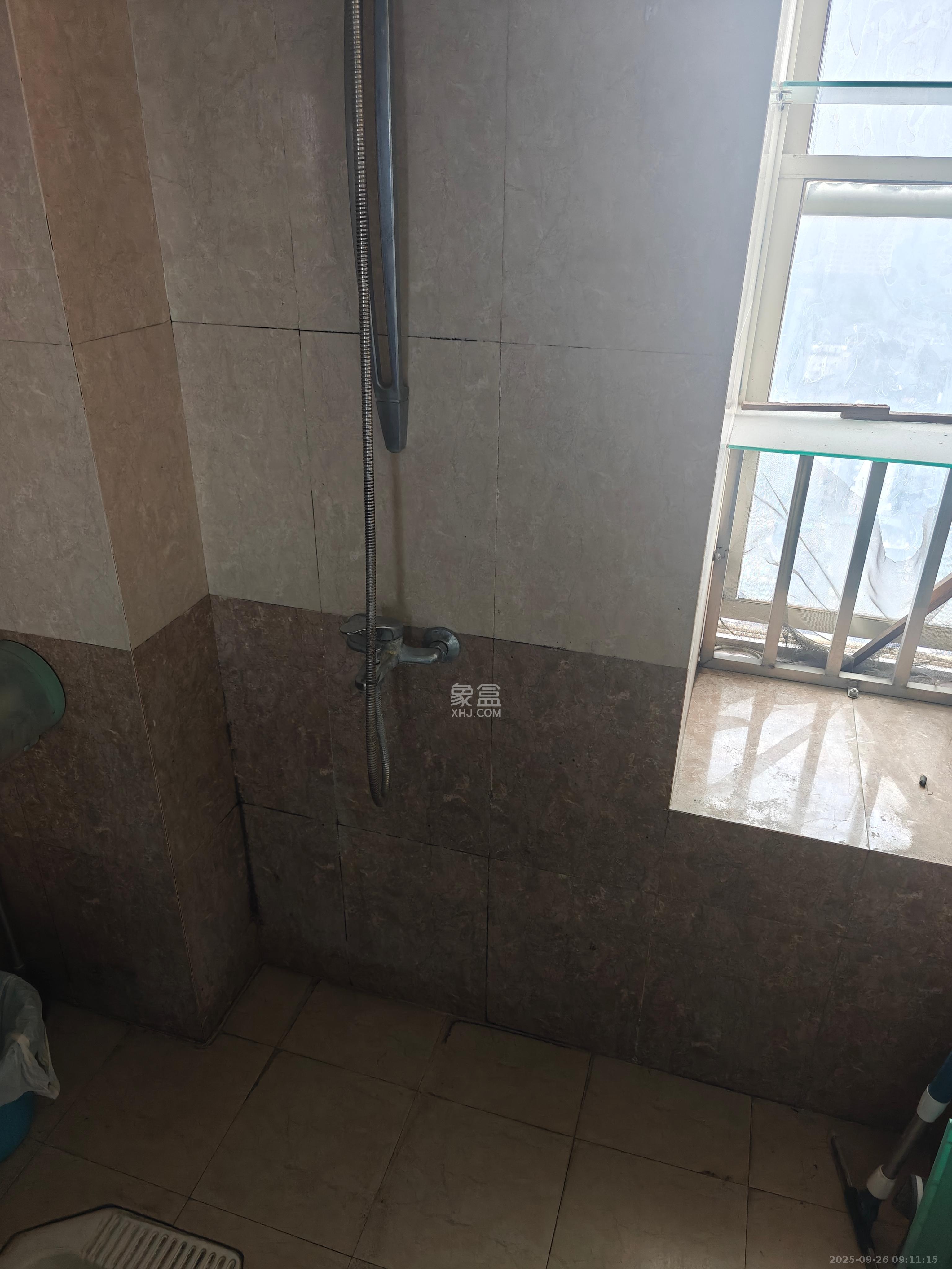 新楚天扶华庭  2室1厅1卫    2400.0元/月室内图