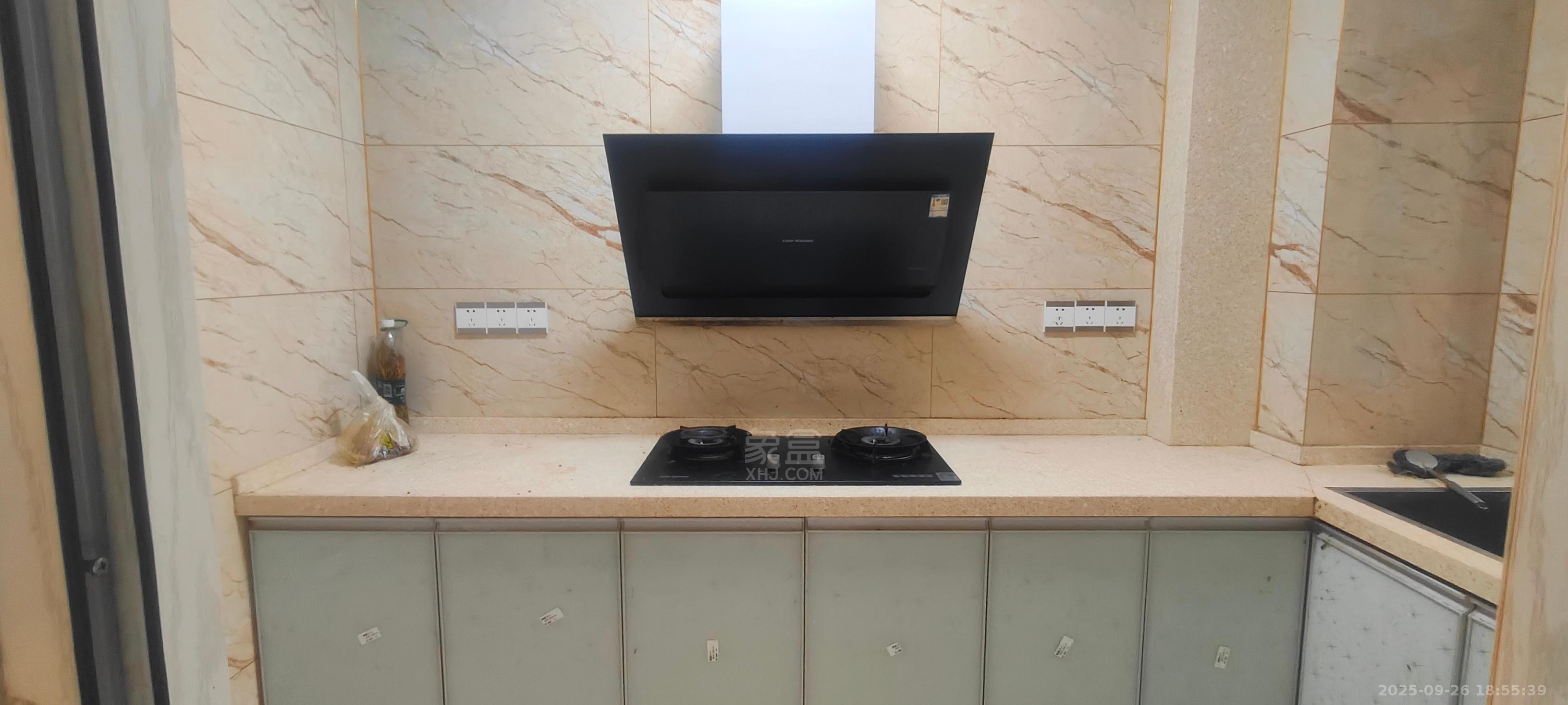 武广国际学苑 3室2厅2卫 2300.0元/月 武广国际学苑 3室2厅2卫 2300.0元/月室内图