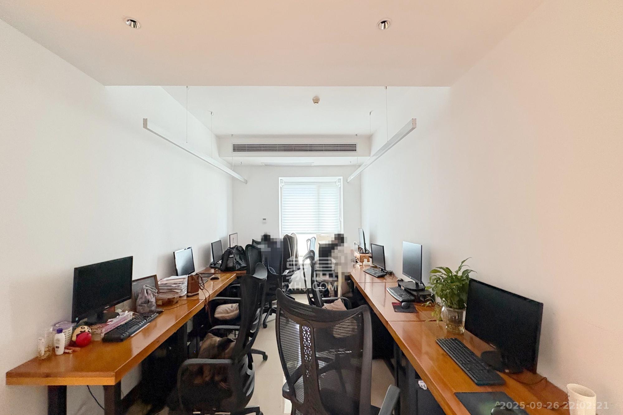 潮宗御苑 4室2厅2卫 280.0万 潮宗御苑 4室2厅2卫 280.0万卧室