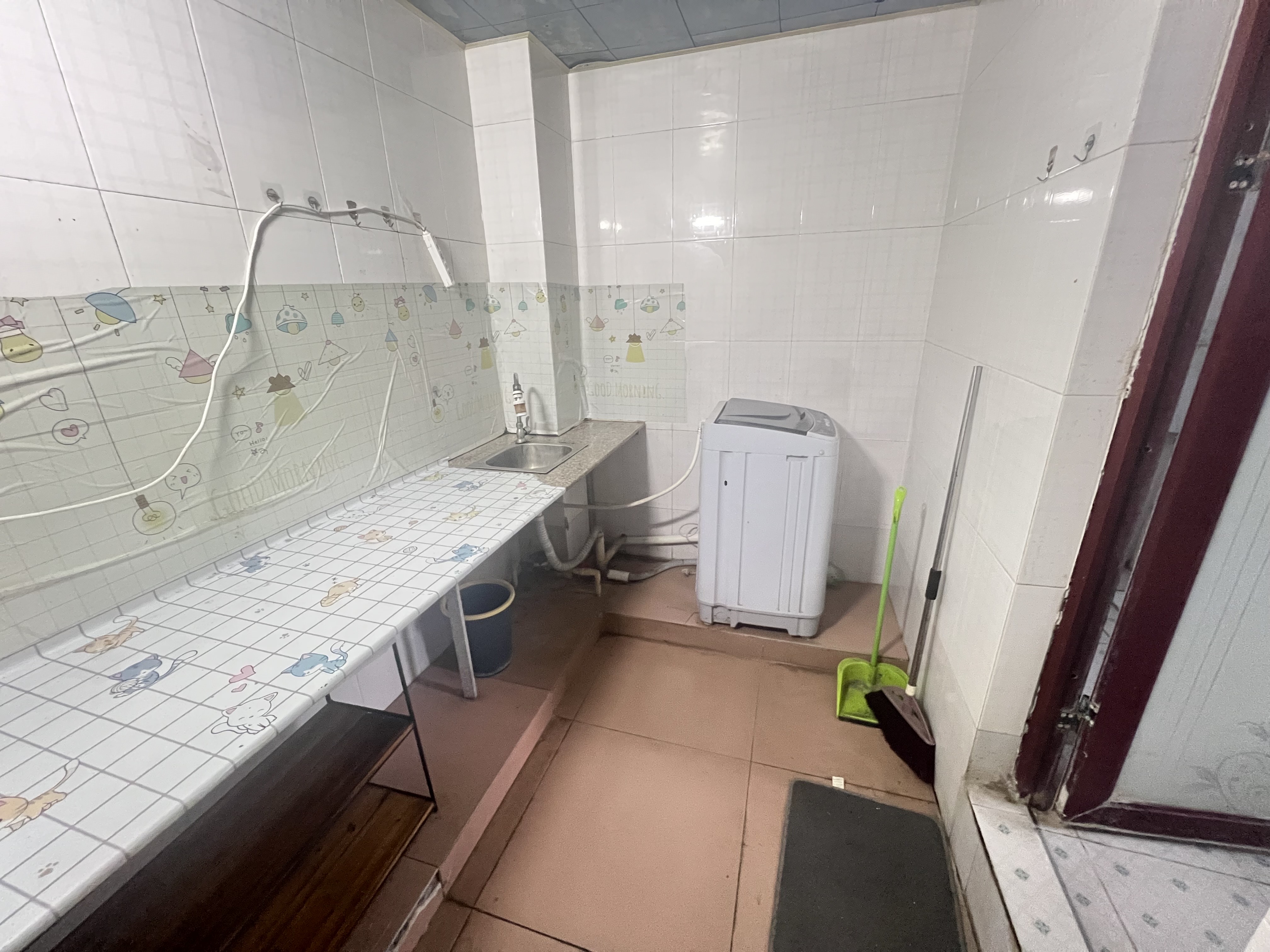 华昌大厦 1室1厅1卫 1500.0元/月 华昌大厦 1室1厅1卫 1500.0元/月室内图