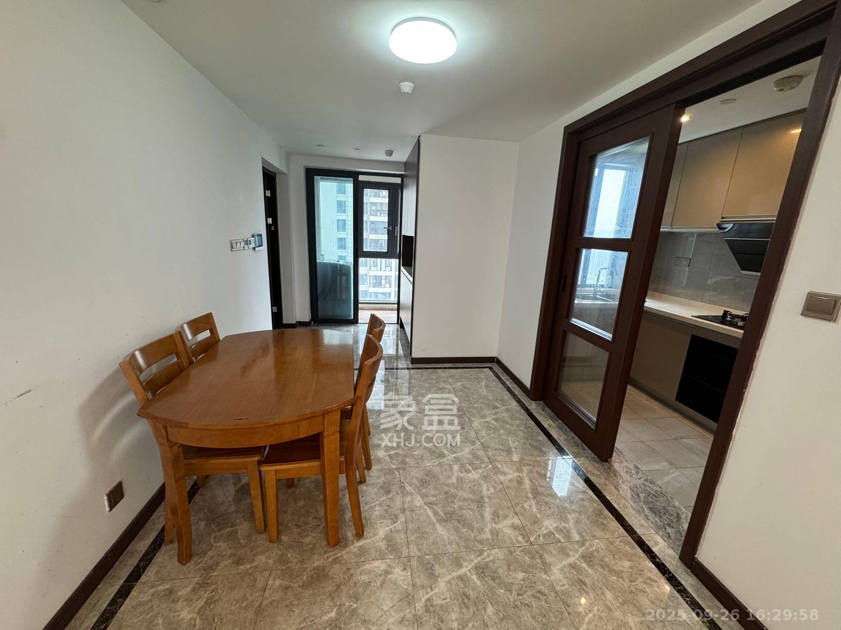 绿地长沙城际空间站(绿地新里佳苑) 4室2厅2卫 3800.0元/月 绿地长沙城际空间站(绿地新里佳苑) 4室2厅2卫 3800.0元/月室内图