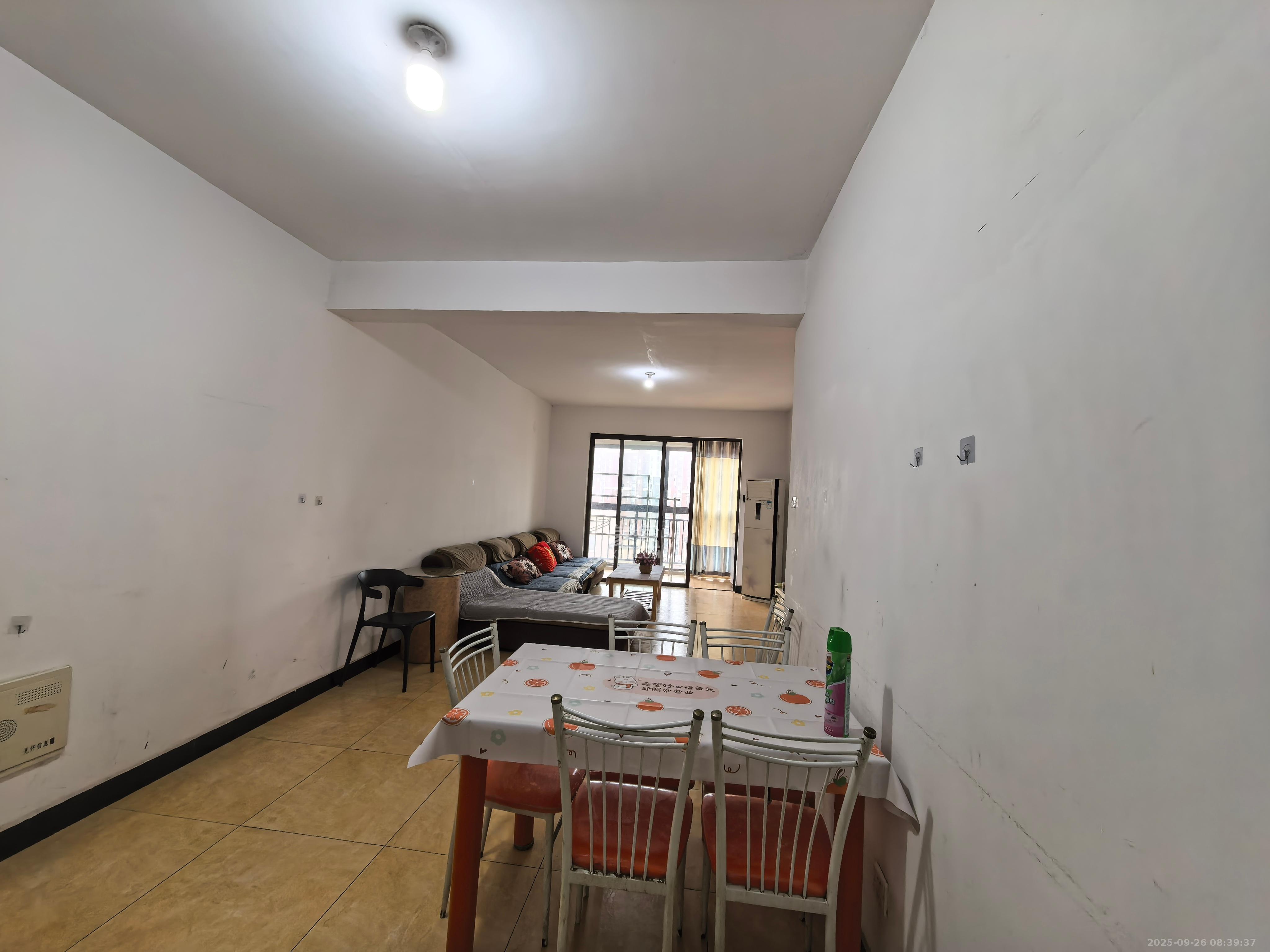 水岸世景 1室2厅1卫 1600.0元/月 水岸世景 1室2厅1卫 1600.0元/月室内图