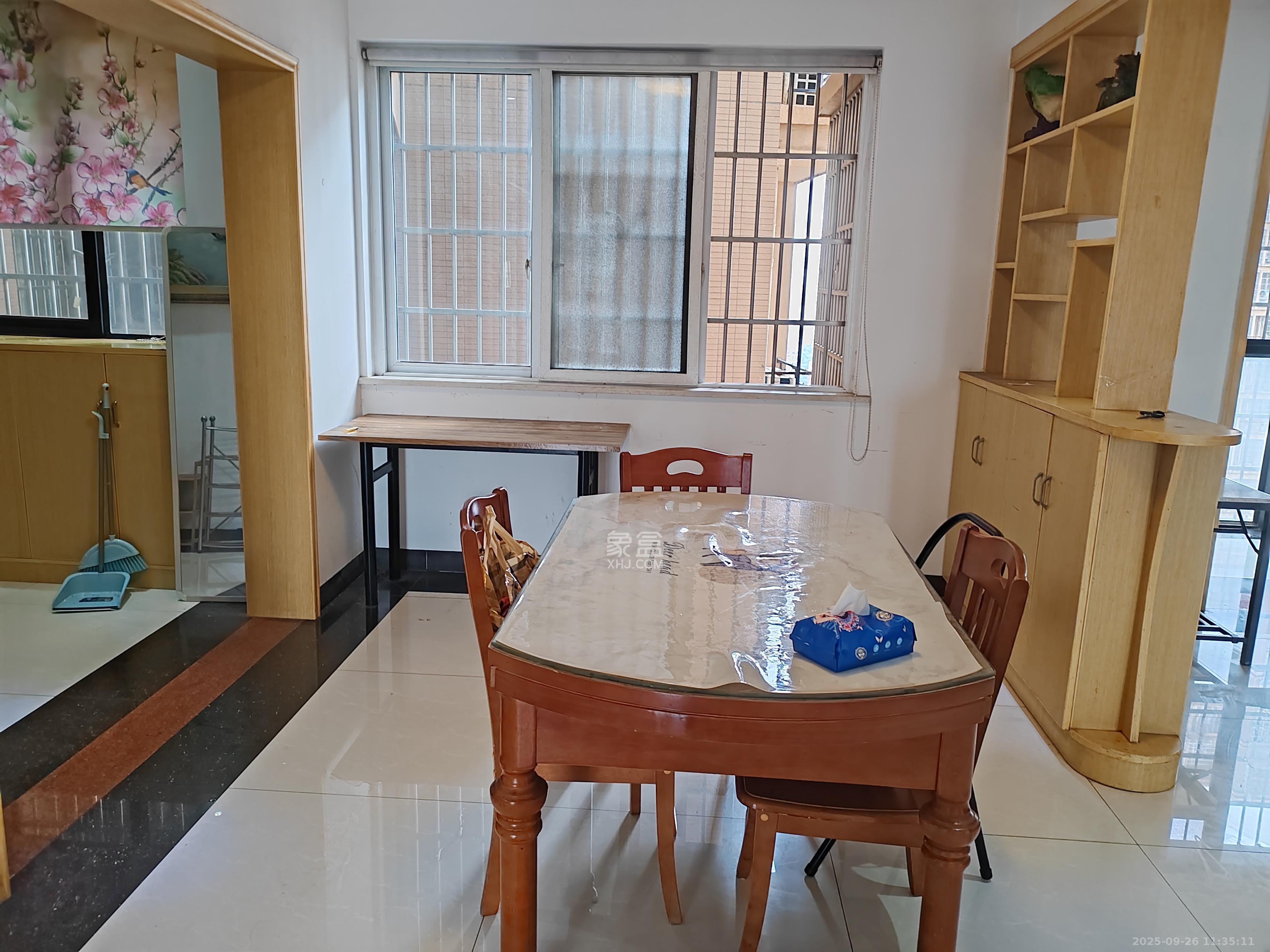 爵士湘 2室2厅1卫 1600.0元/月 爵士湘 2室2厅1卫 1600.0元/月室内图