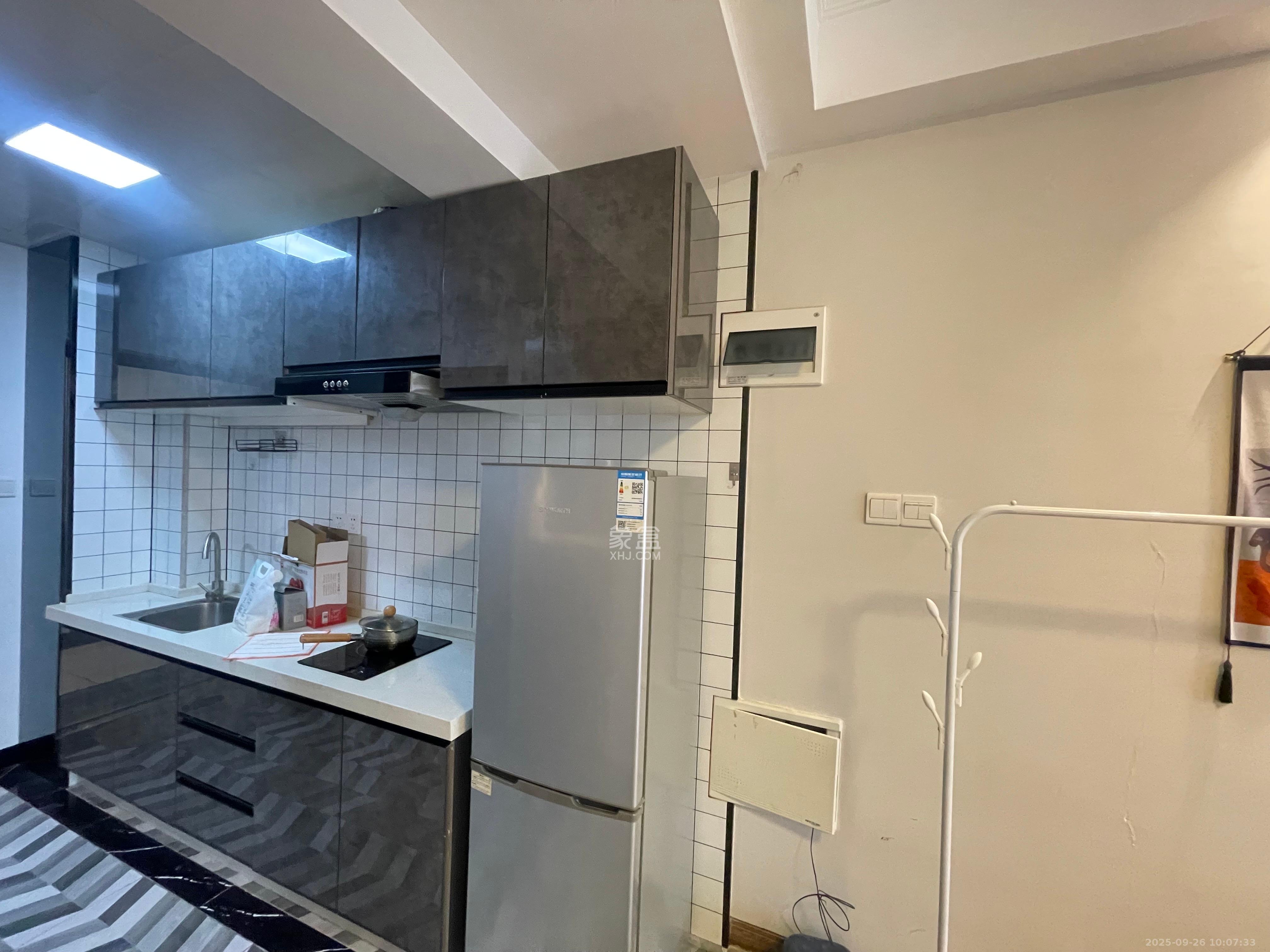 高升星光天地 1室0厅0卫 2000.0元/月 高升星光天地 1室0厅0卫 2000.0元/月室内图