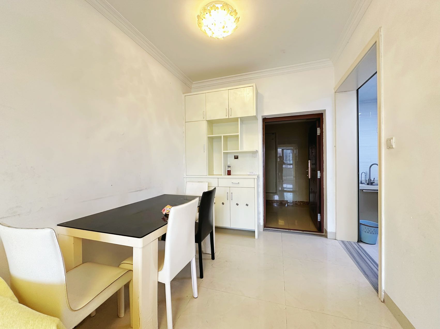 新城吾悦广场 1室0厅0卫 2700.0元/月 新城吾悦广场 1室0厅0卫 2700.0元/月室内图