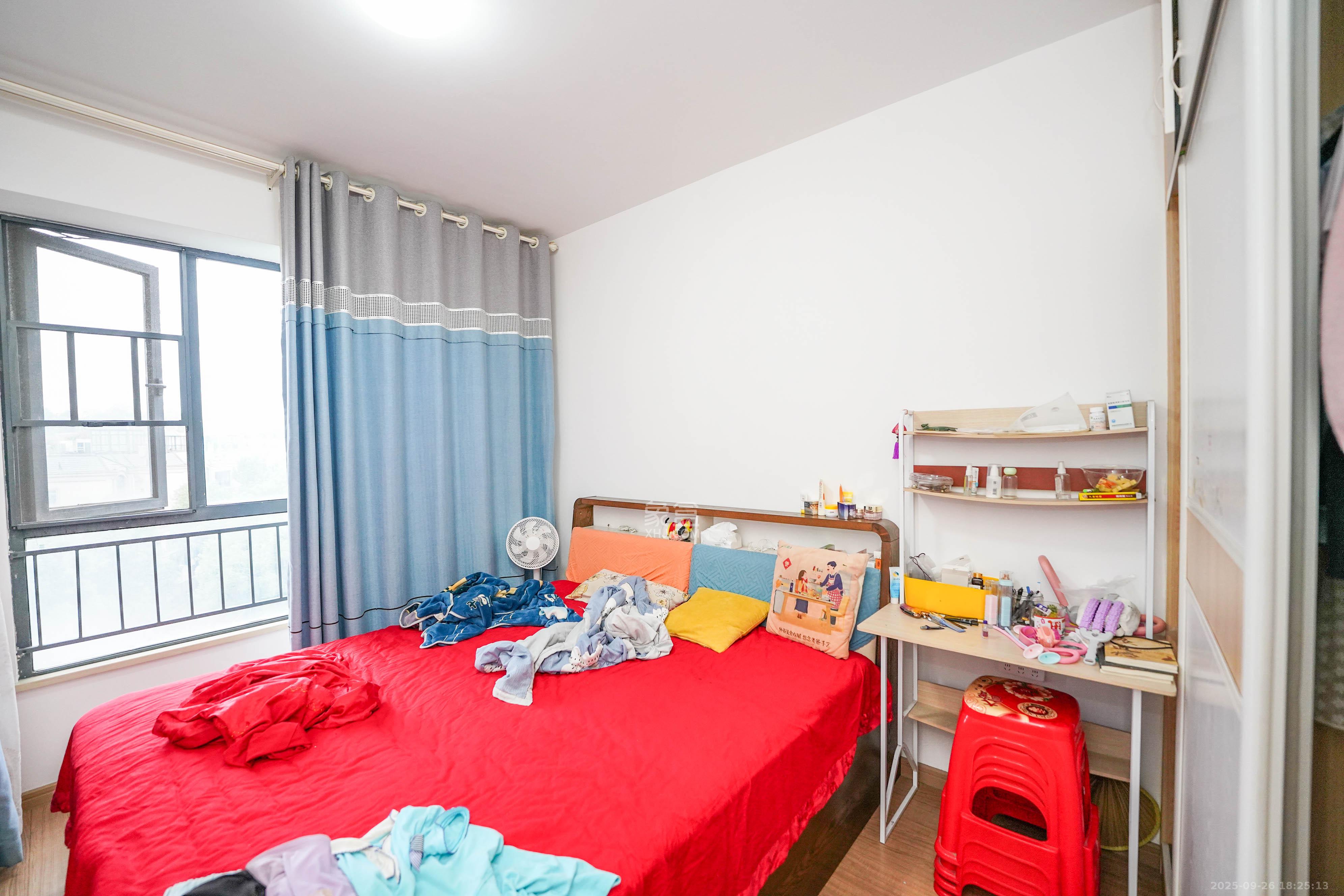 五矿万境蓝山 2室2厅1卫 75.0万 五矿万境蓝山 2室2厅1卫 75.0万卧室