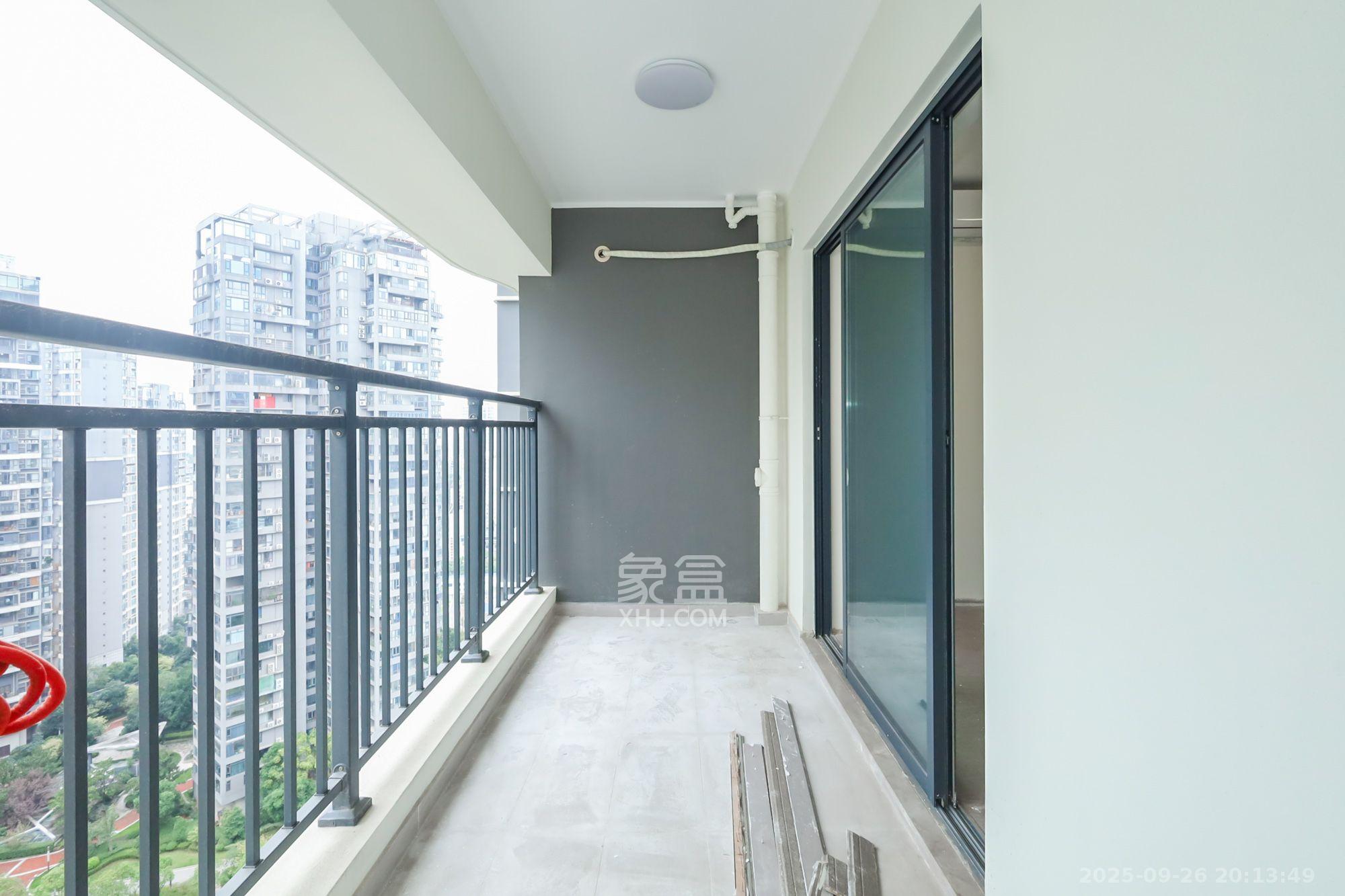 滨江府1913 4室2厅2卫 4500.0元/月 滨江府1913 4室2厅2卫 4500.0元/月室内图