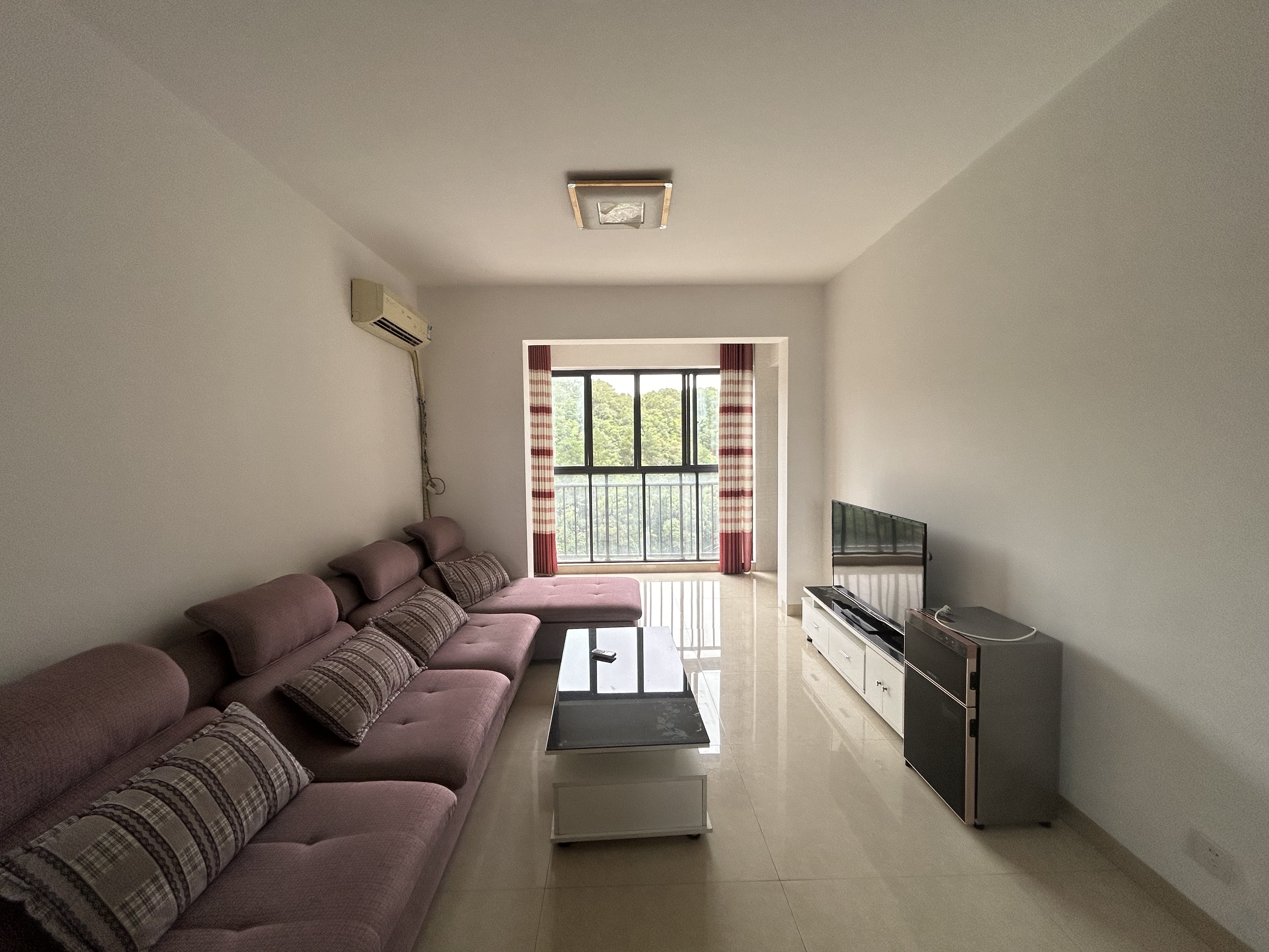 宏天绿城 2室2厅1卫 1500.0元/月 宏天绿城 2室2厅1卫 1500.0元/月室内图