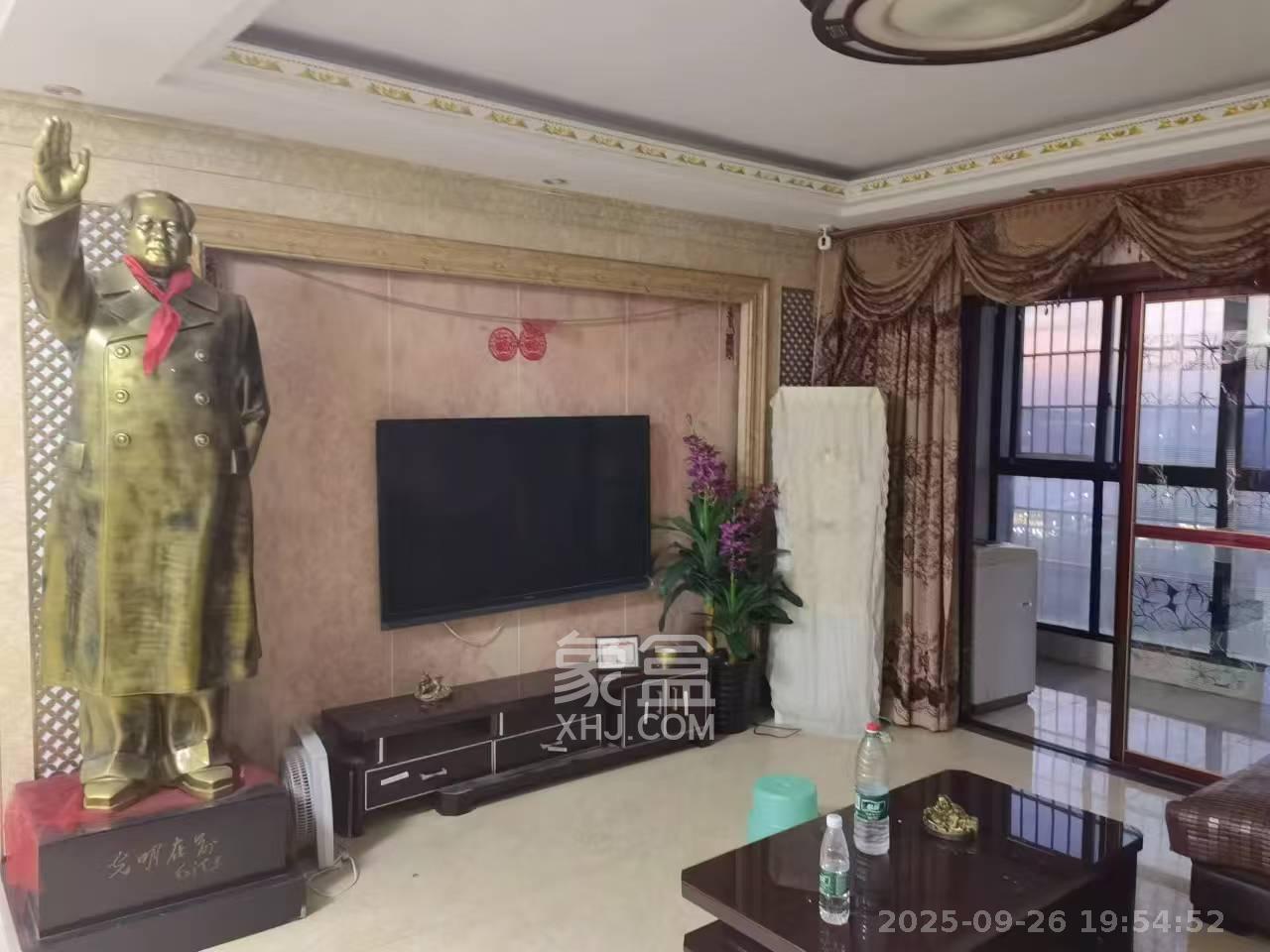 峰尚国际 4室2厅2卫 1800.0元/月 峰尚国际 4室2厅2卫 1800.0元/月室内图