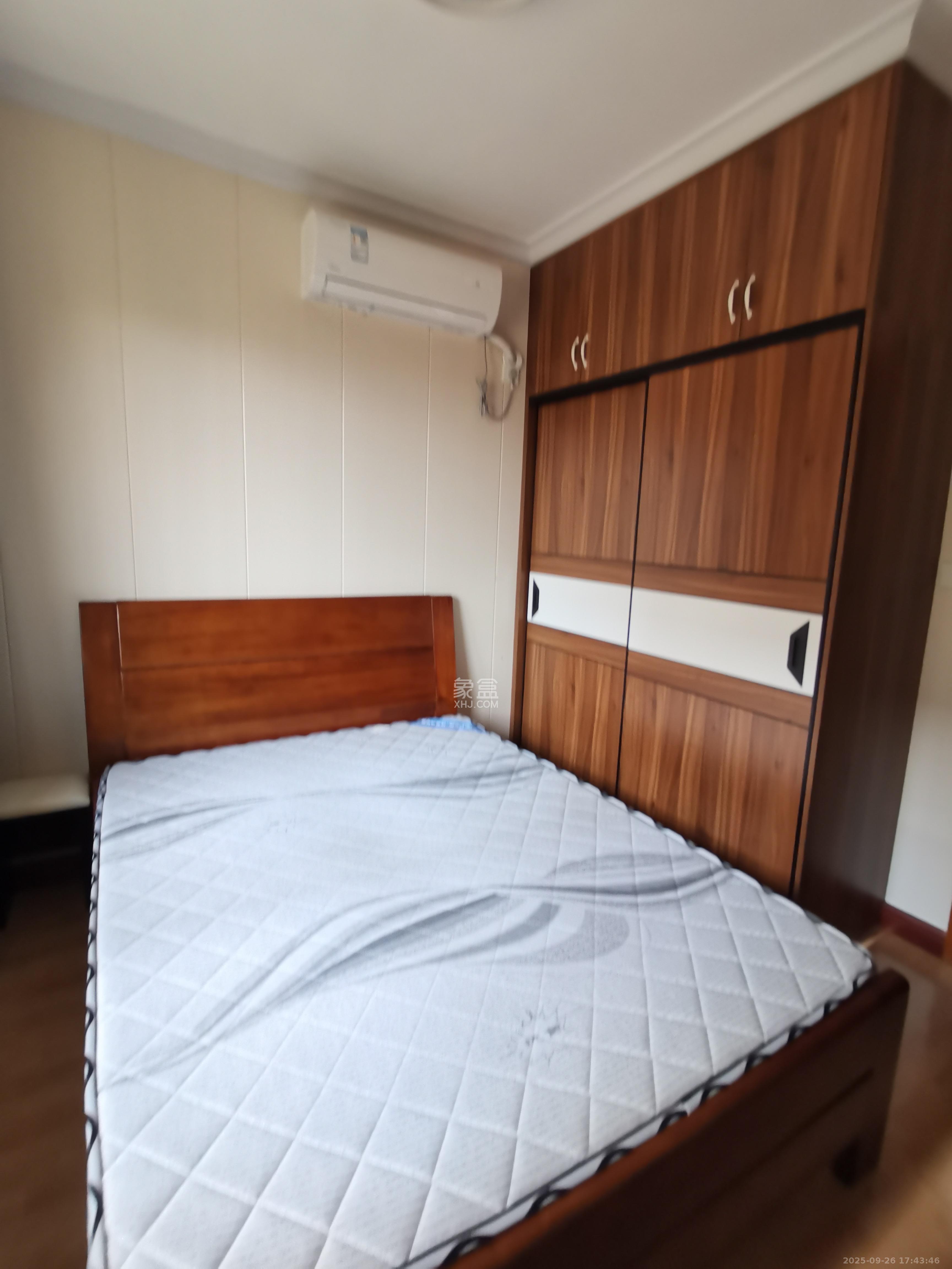 星城新宇川河苑 1室1厅1卫 1350.0元/月 星城新宇川河苑 1室1厅1卫 1350.0元/月室内图