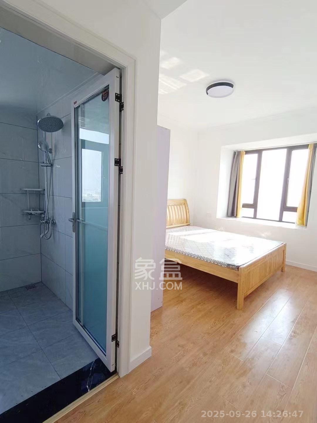 鸿润嘉园 3室2厅2卫 2200.0元/月 鸿润嘉园 3室2厅2卫 2200.0元/月室内图