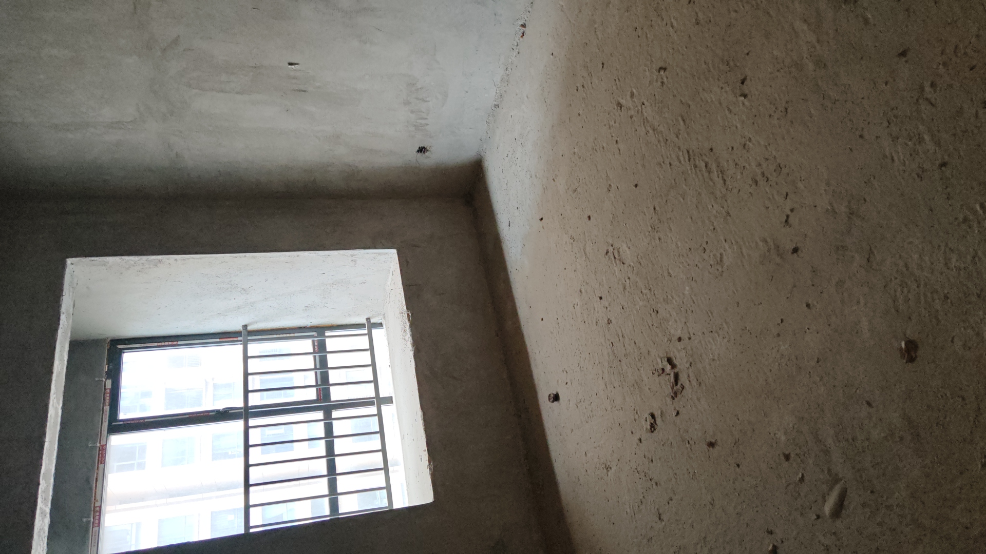 檀香山 4室2厅2卫 62.8万 檀香山 4室2厅2卫 62.8万客厅