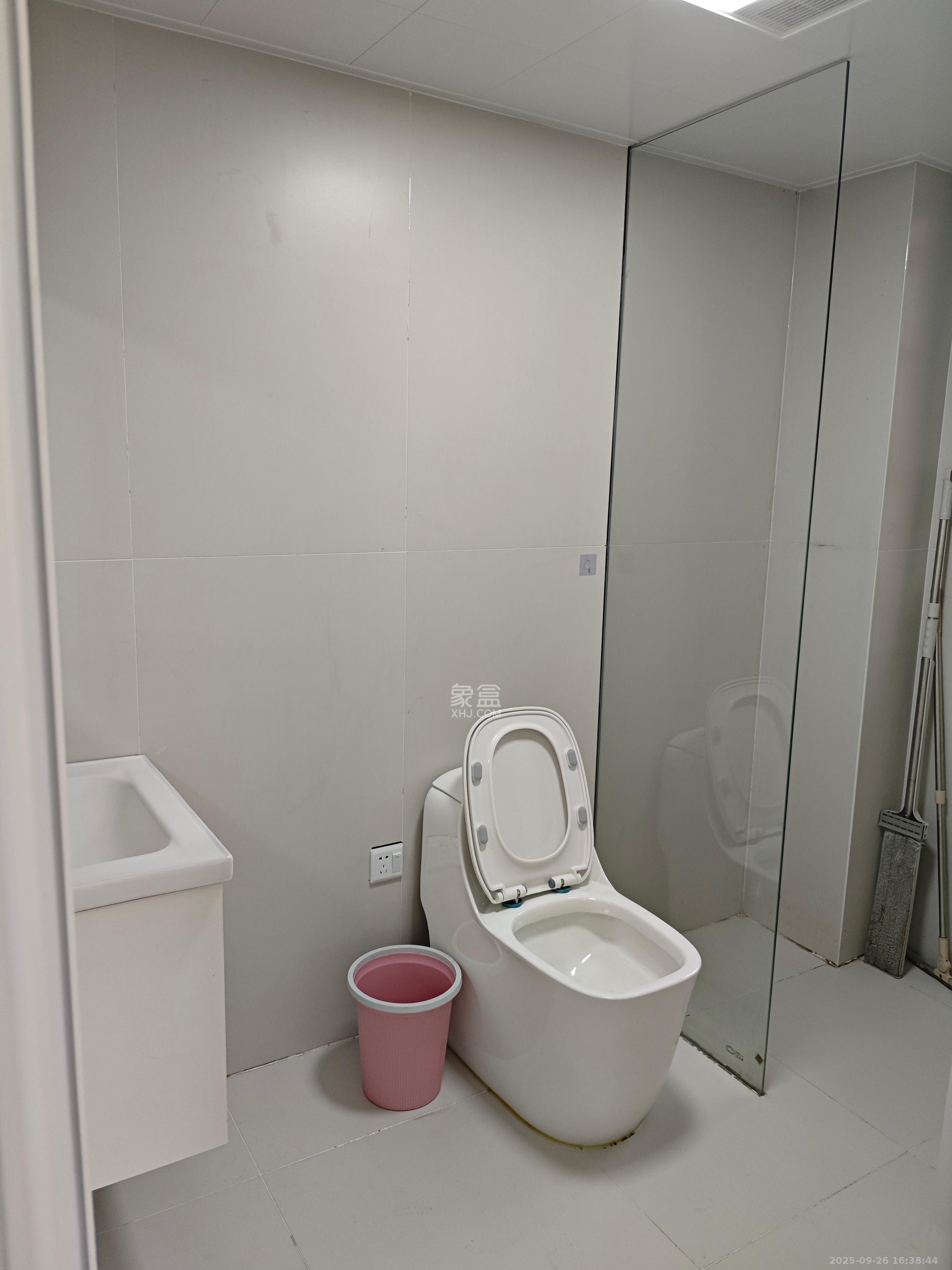 金科景朝集美星宸  3室2厅2卫    2600.0元/月室内图