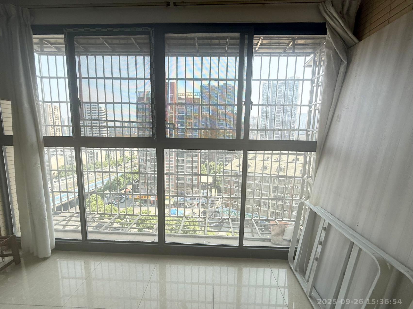 星城新宇莲景苑 1室2厅1卫 1800.00元/月 星城新宇莲景苑 1室2厅1卫 1800.00元/月室内图