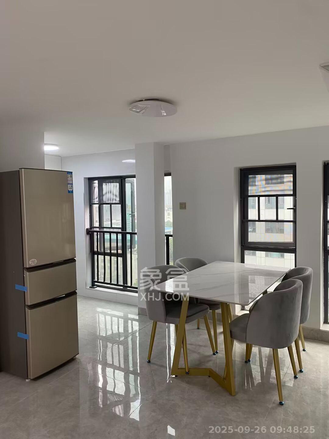 岳泰理想城 2室1厅1卫 3200.0元/月 岳泰理想城 2室1厅1卫 3200.0元/月室内图